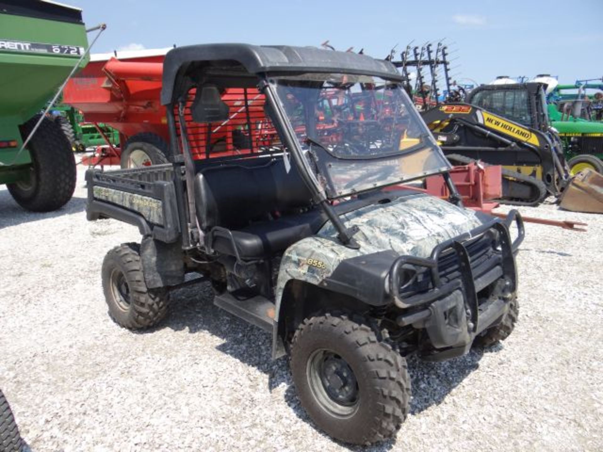 JD 855D Gator, 2011 #65611, 2785 hrs, Camo, HD Front Brush Guard - Image 2 of 3