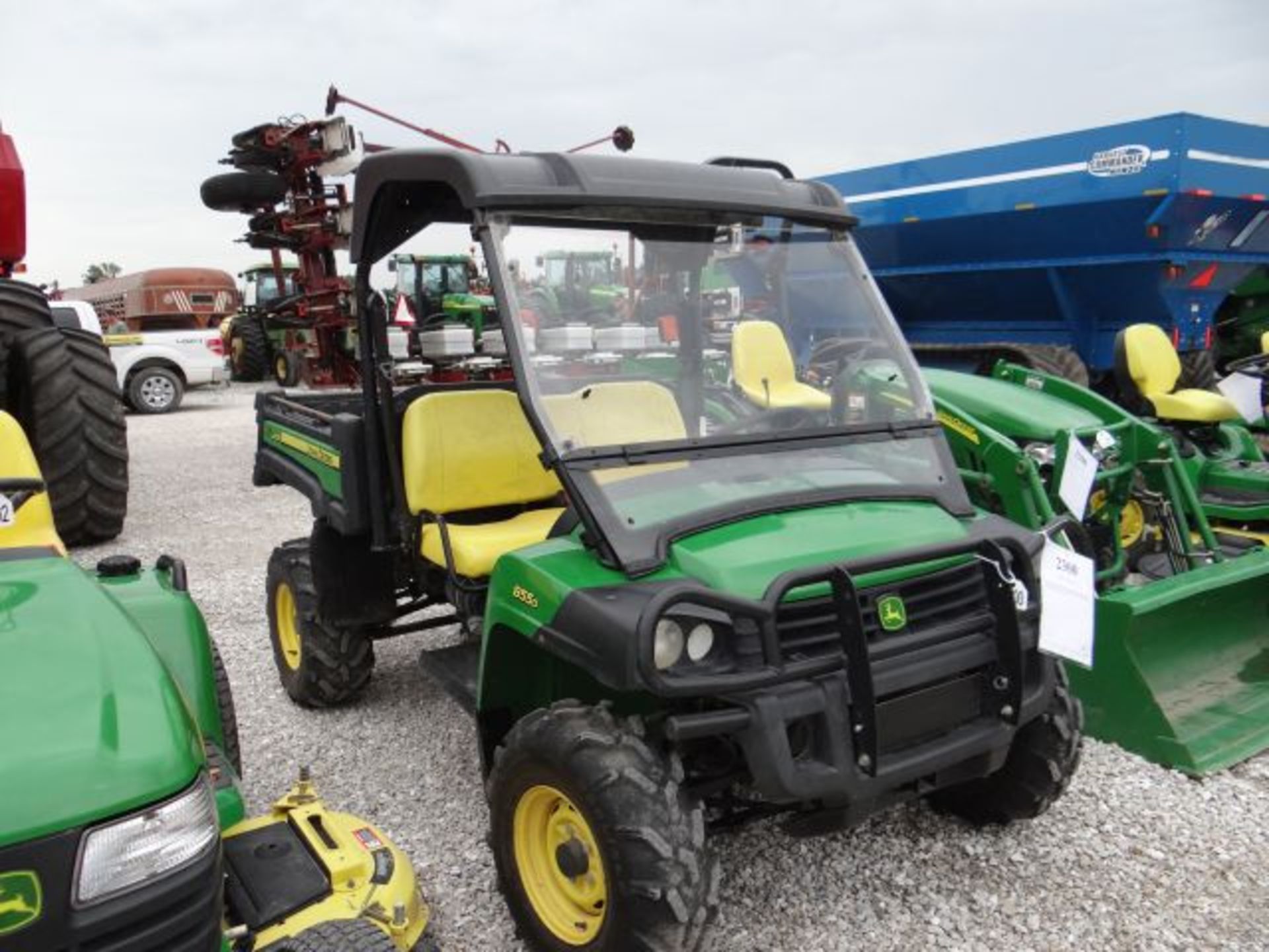 JD XUV 855D Gator, 2013 1480 hrs, 4wd, Window and Roof, Sprayed-in Bed Liner, Brush Guard on - Image 2 of 3