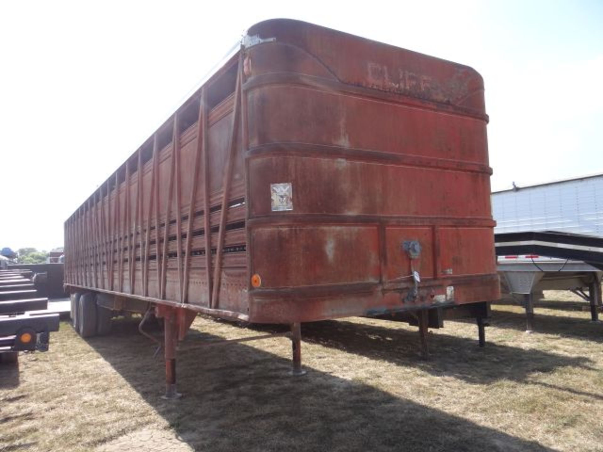 1976 Wilson Livestock Trailer 42', Title in the Office - Image 2 of 3