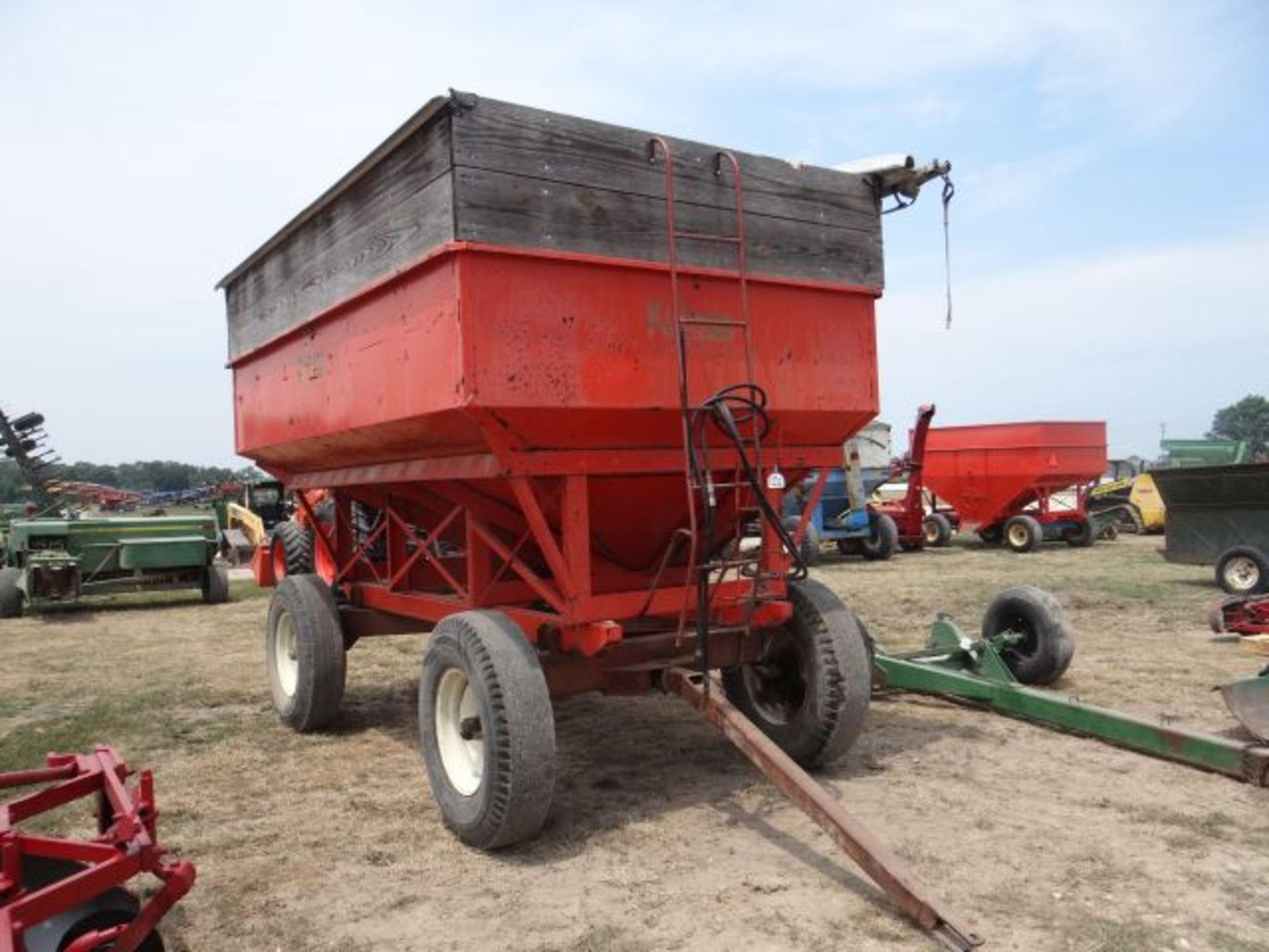 Kilbros 375 Gravity Wagon w/Seed Auger