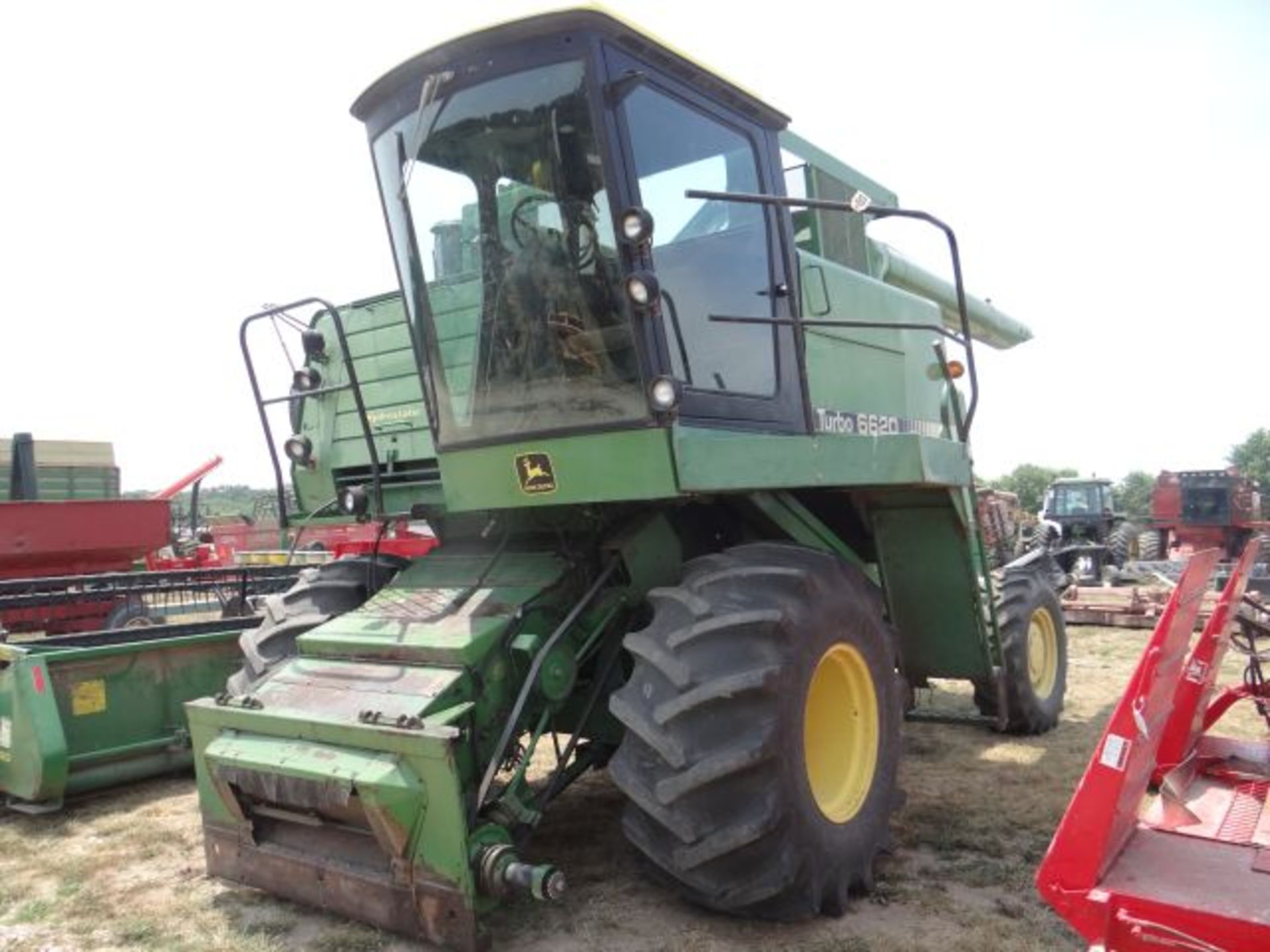 JD 6620 Combine 4wd, Used Last Month on Fescue