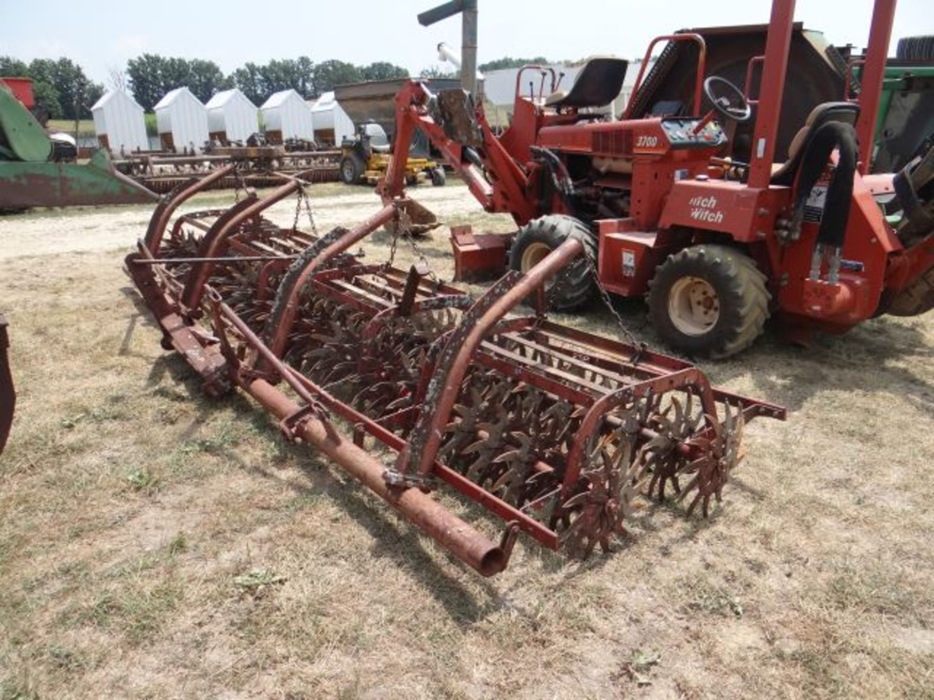 IH 4 Row Rotary Hoe 3pt - Image 3 of 3