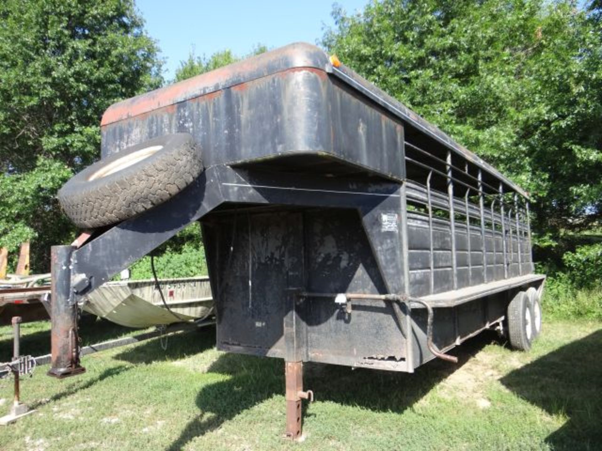 1987 WW Livestock Trailer 20', 3 New Tires, New Floor, Title in the Office