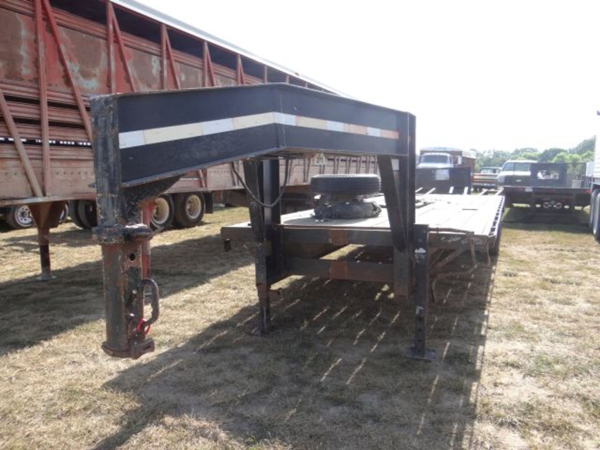 1993 Flatbed Trailer 25' w/5' Dovetail, 8' Width, Gooseneck, Title in the Office