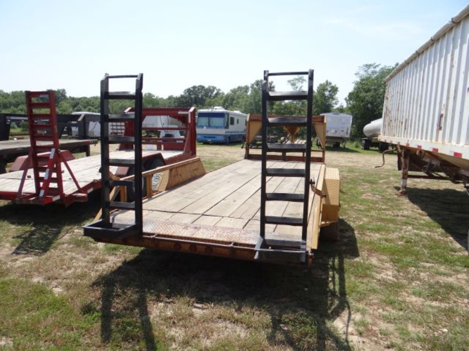 2002 Coose Flatbed Trailer 22' w/2' Dovetail, Gooseneck, New Hancook 14 ply Tires, New Treated - Image 3 of 3