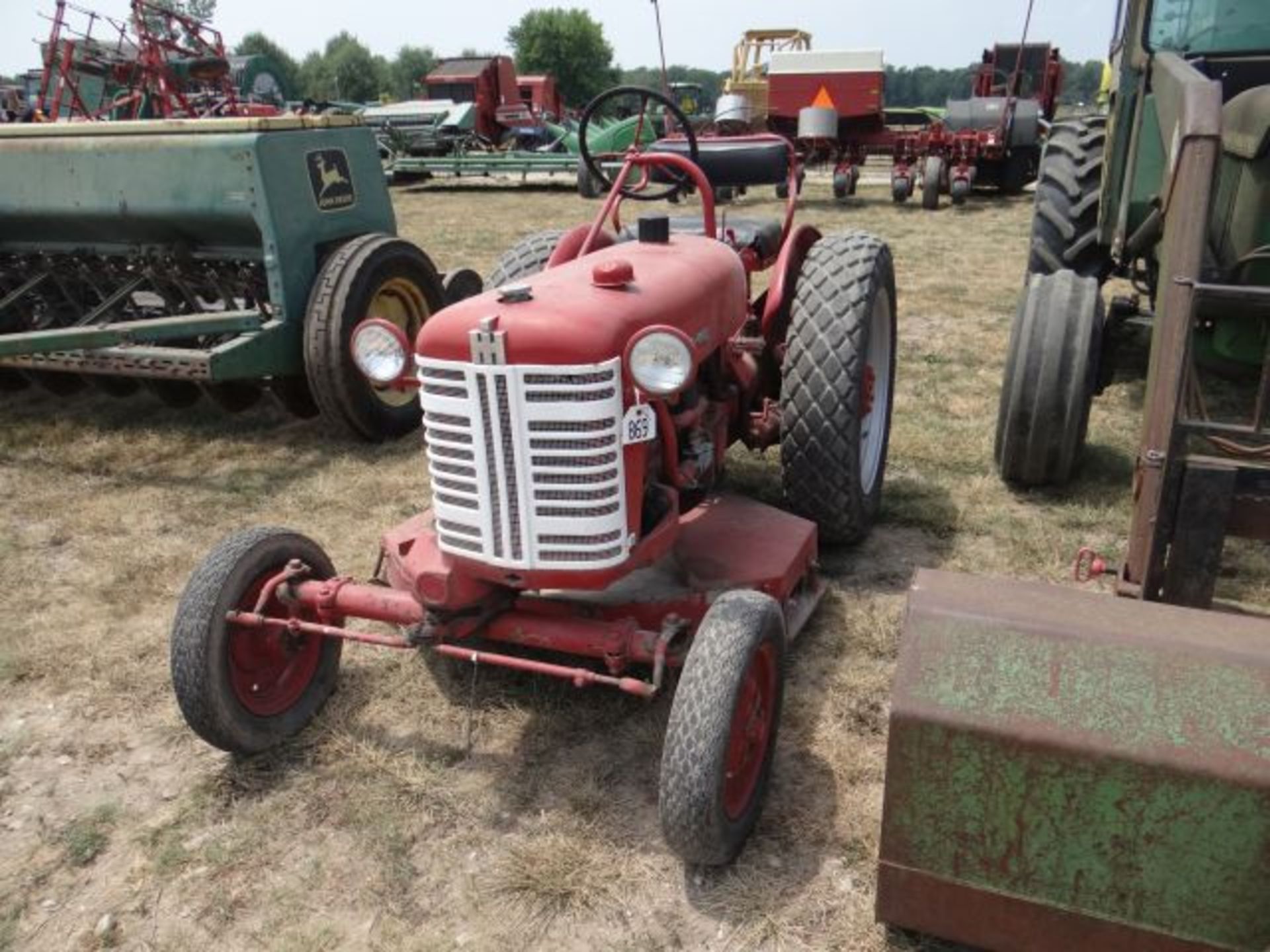 IH Cub Lowboy, 1955 Hyd Deck, Starts and Runs Good, New Starter and Battery, Turf Tires, Mows Good