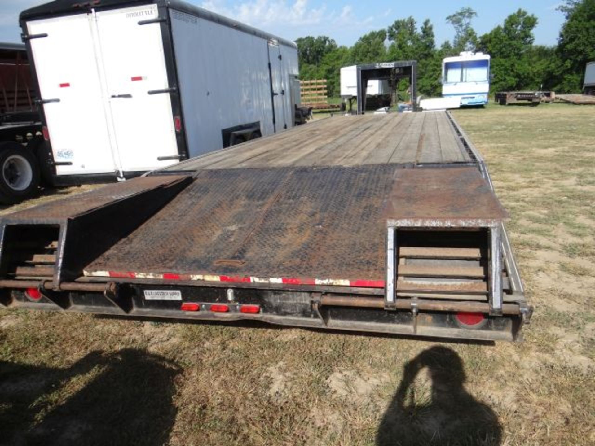 1999 Titan Flatbed Trailer 24' w/Dovetail, Gooseneck, Title in the Office - Image 3 of 3