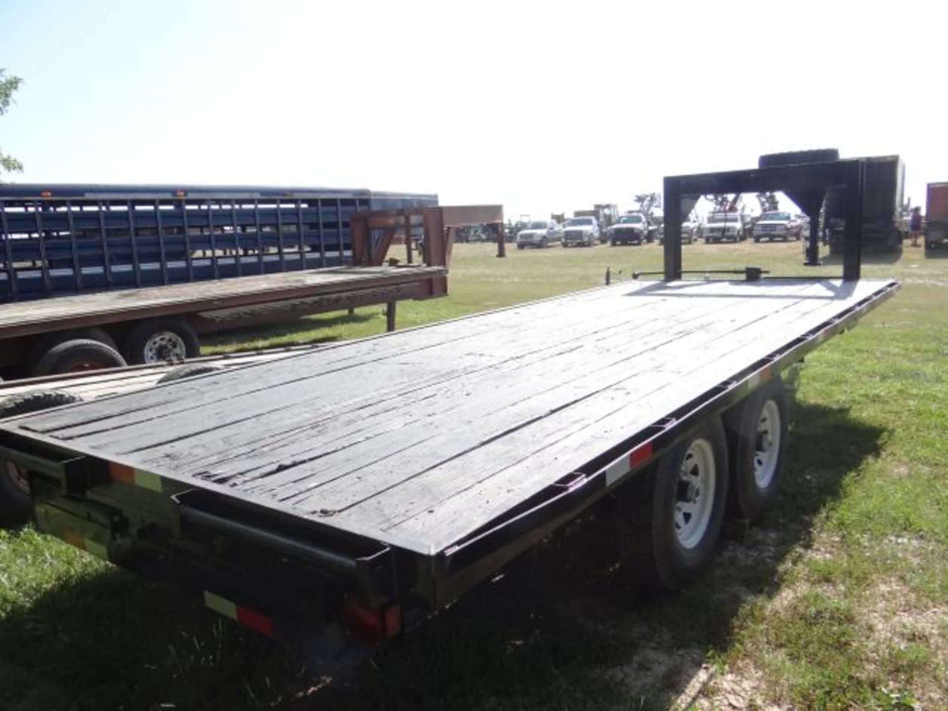 1994 Homemade Flatbed Trailer 18', Gooseneck, Title in the Office - Image 3 of 3