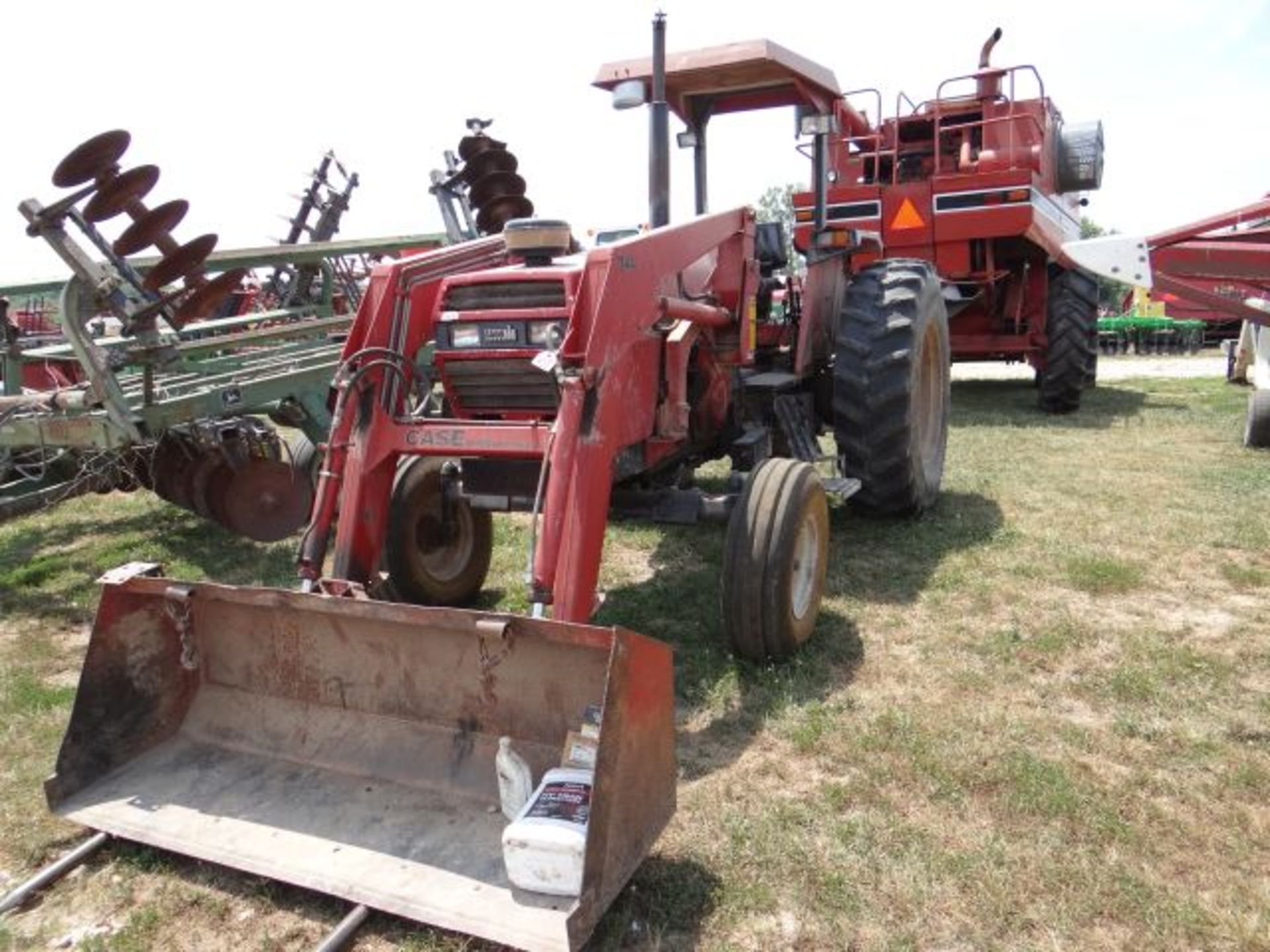 Case IH 1594 Tractor, 1988 w/Case IH 74L Loader, Bucket and Bale Spear, Manual in the Shed