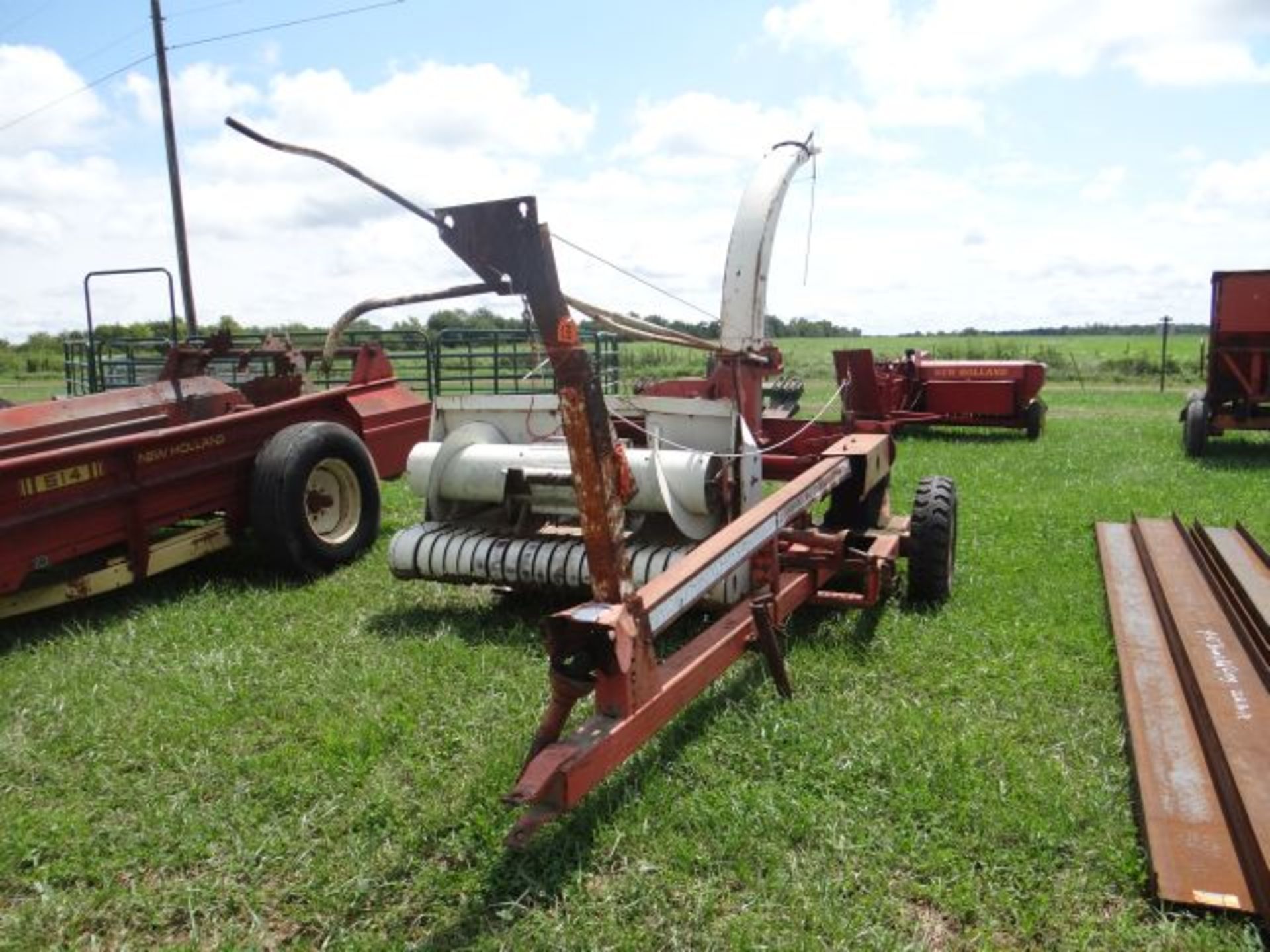 Hesston 7020 Silage Chopper w/Hay Head