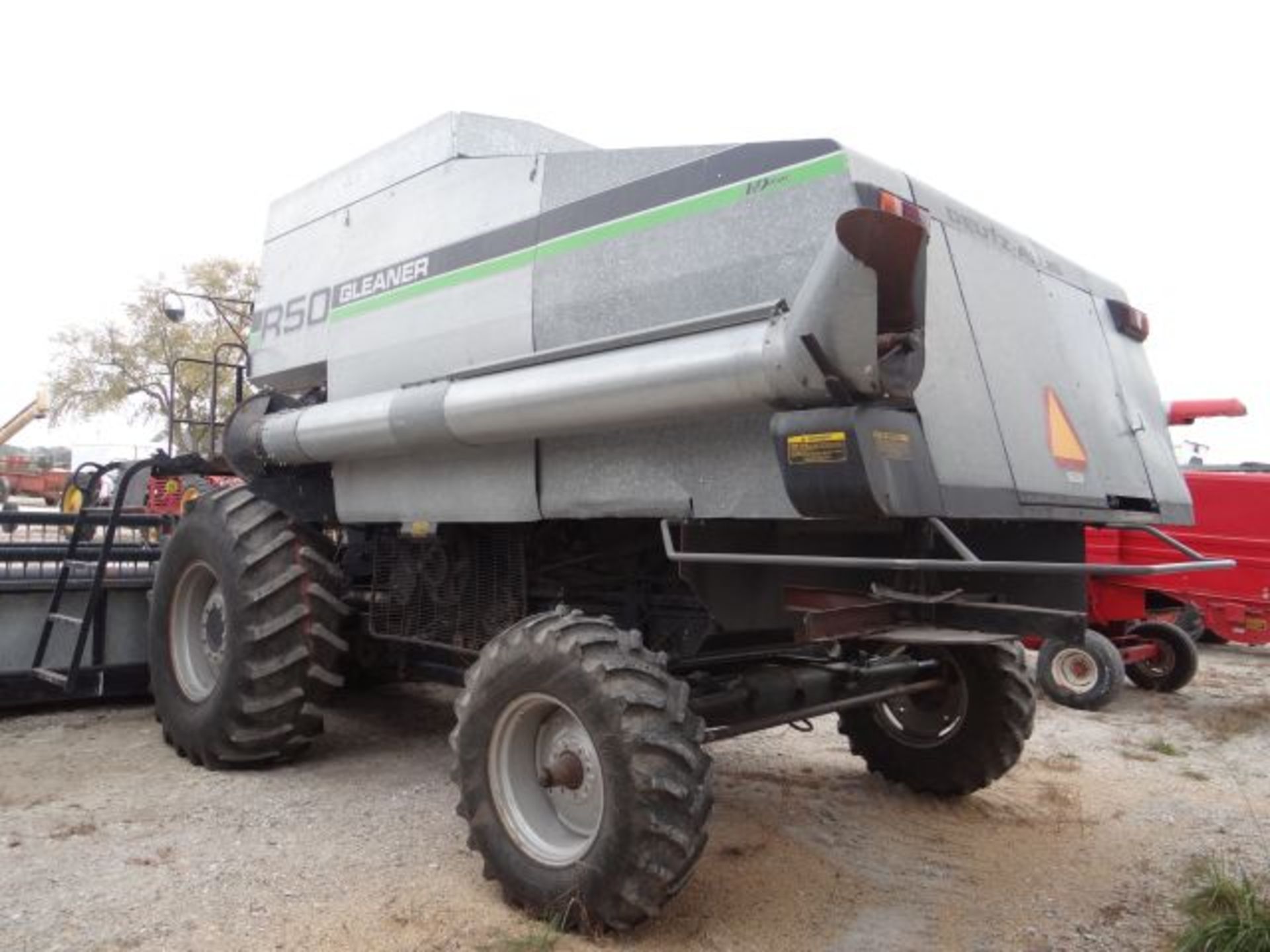 Gleaner R-50 Combine 2WD, Diesel, Hydro, 3900 Engine/2344 Seperator hrs, Ag Leader Electronics - Image 2 of 3