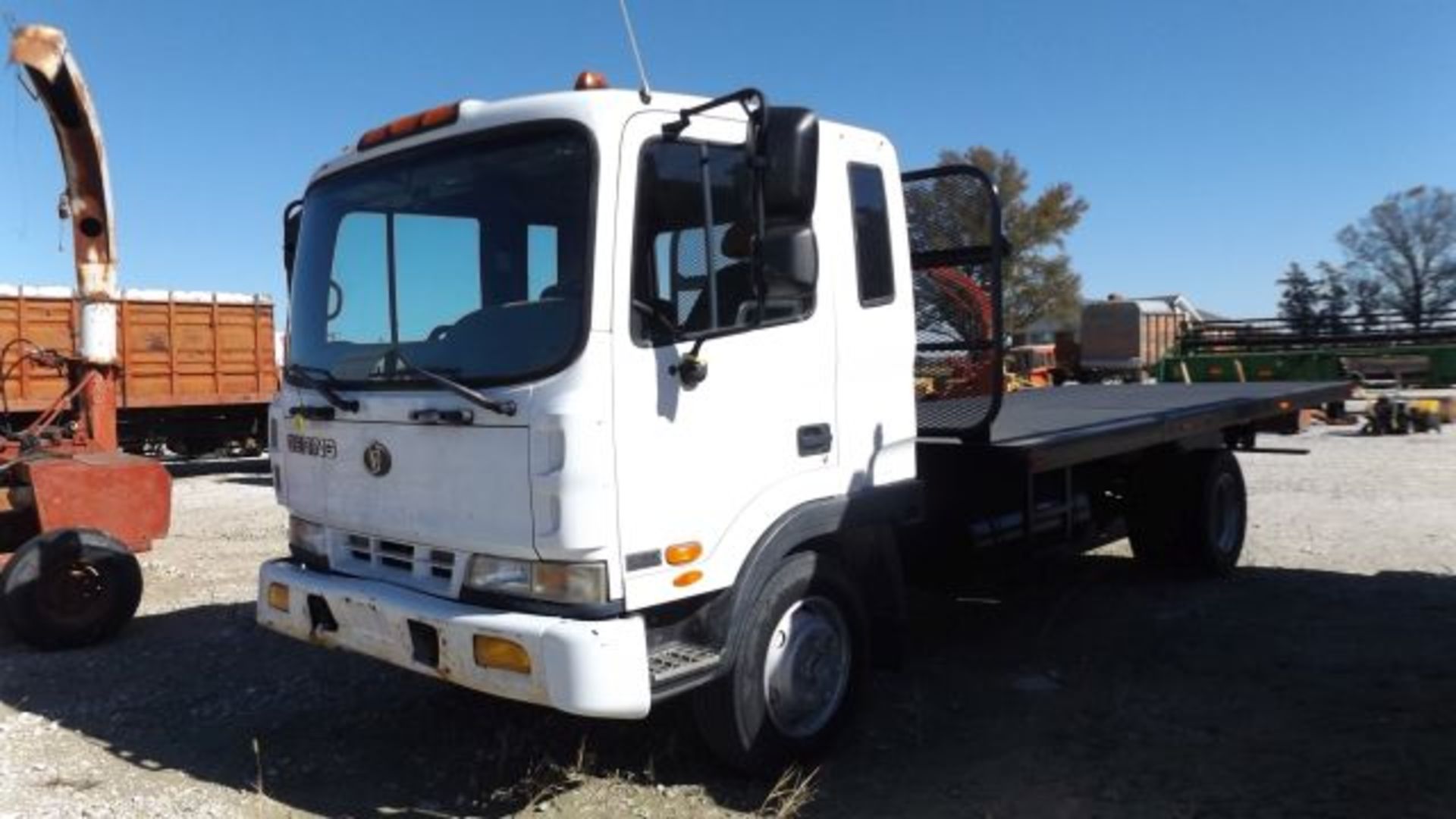 Bering Flatbed Truck 5.9 Cummins