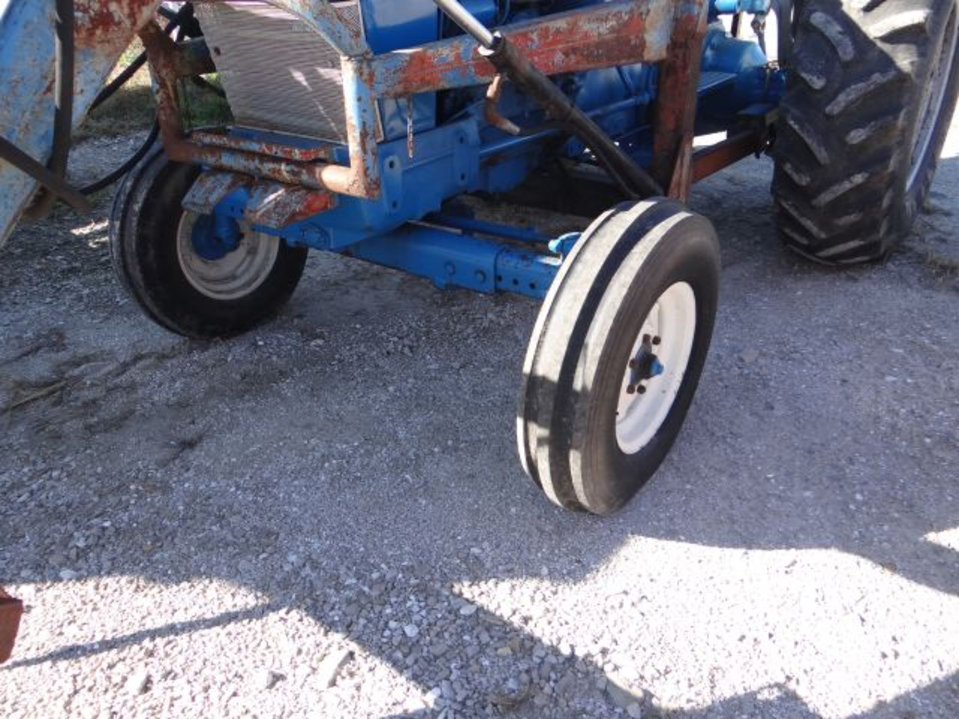 1965 Ford 5000 Tractor Diesel, Good Rubber, Everything Works, 540 PTO, w/Loader and Bale Spear, Good - Image 4 of 4