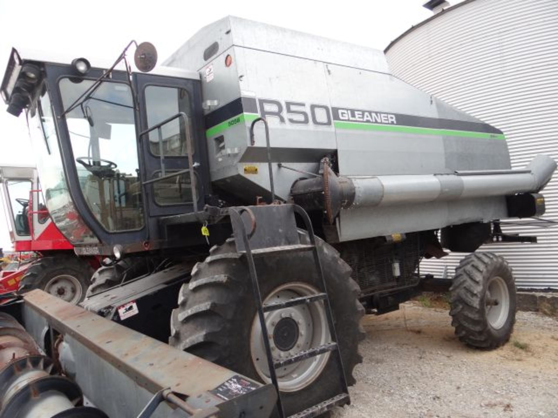 Gleaner R-50 Combine 2WD, Diesel, Hydro, 3900 Engine/2344 Seperator hrs, Ag Leader Electronics