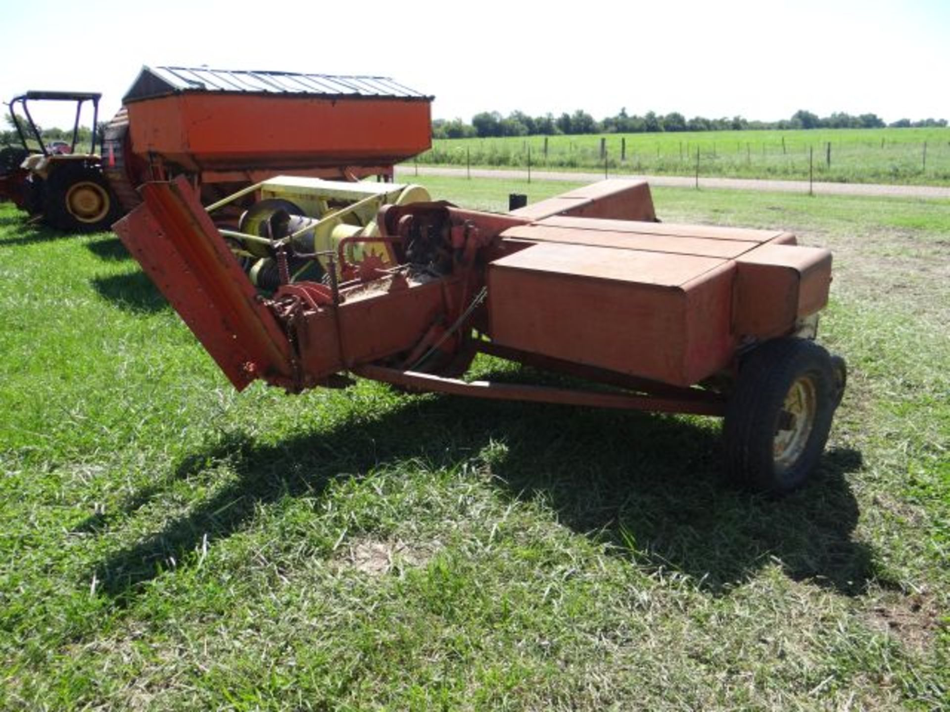 NH 65 Square Baler Small 14x12x24 Bales - Image 3 of 3