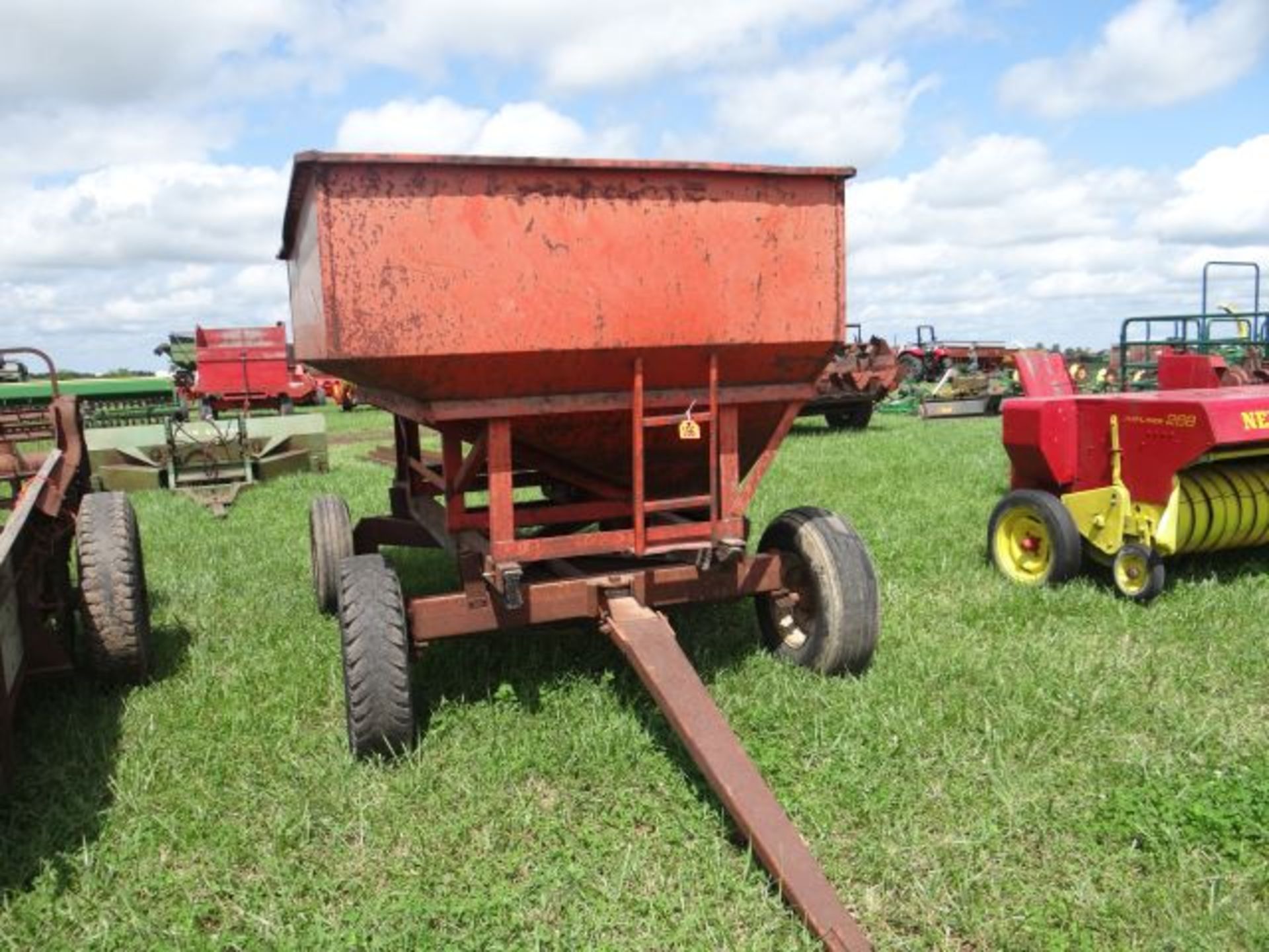 160 bu Gravity Wagon