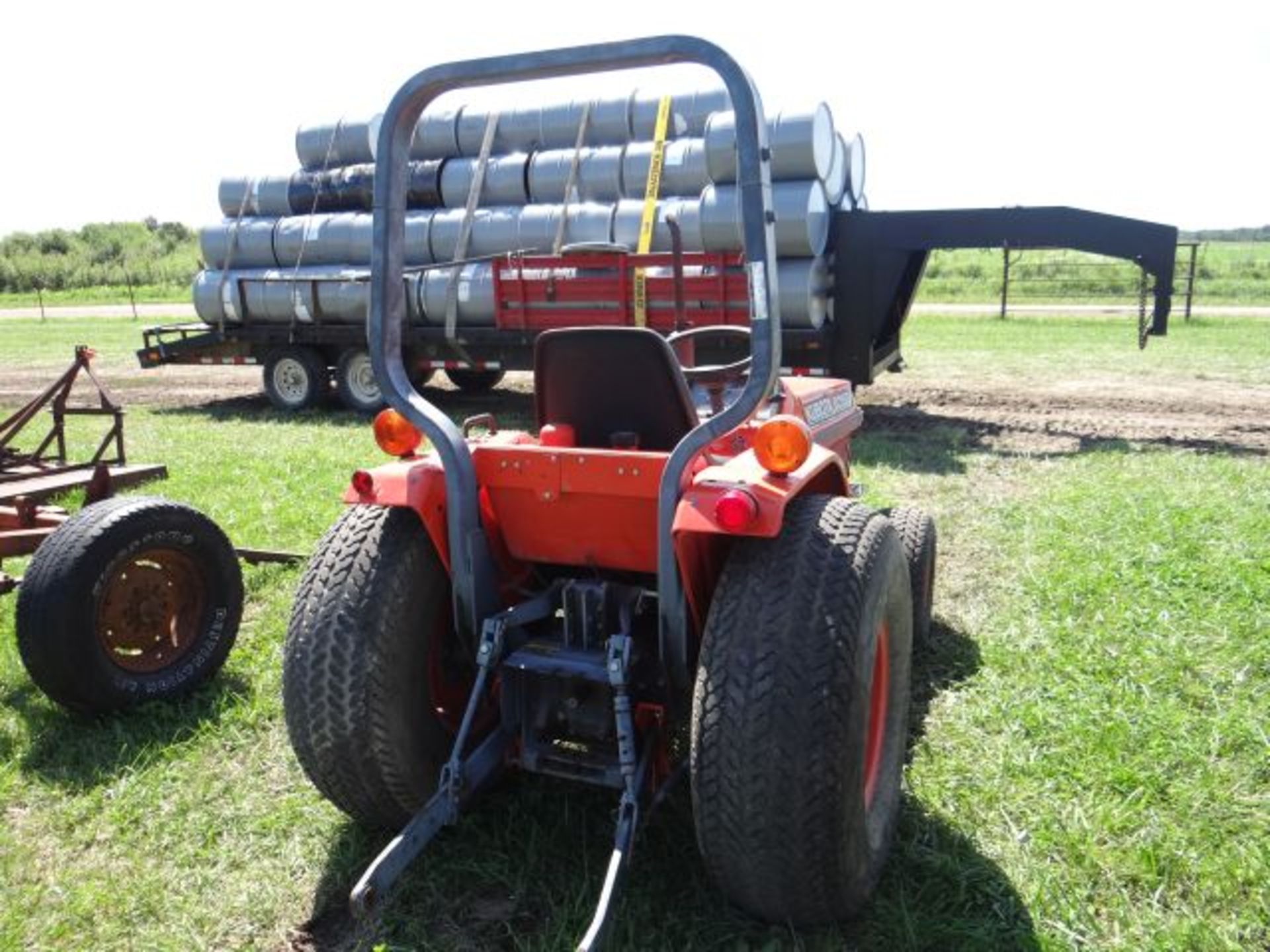 Kubota B2150 Tractor 1282 hrs, MFWD, Hydro, Diesel, "Weak Engine" - Image 3 of 3