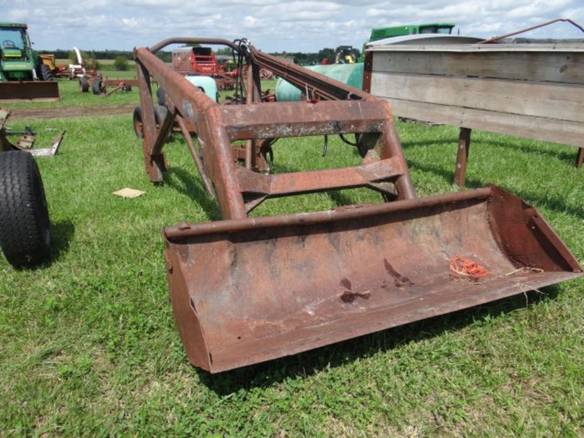 Dual Loader Off of IH 560 but will fit Various Brands - Image 2 of 2