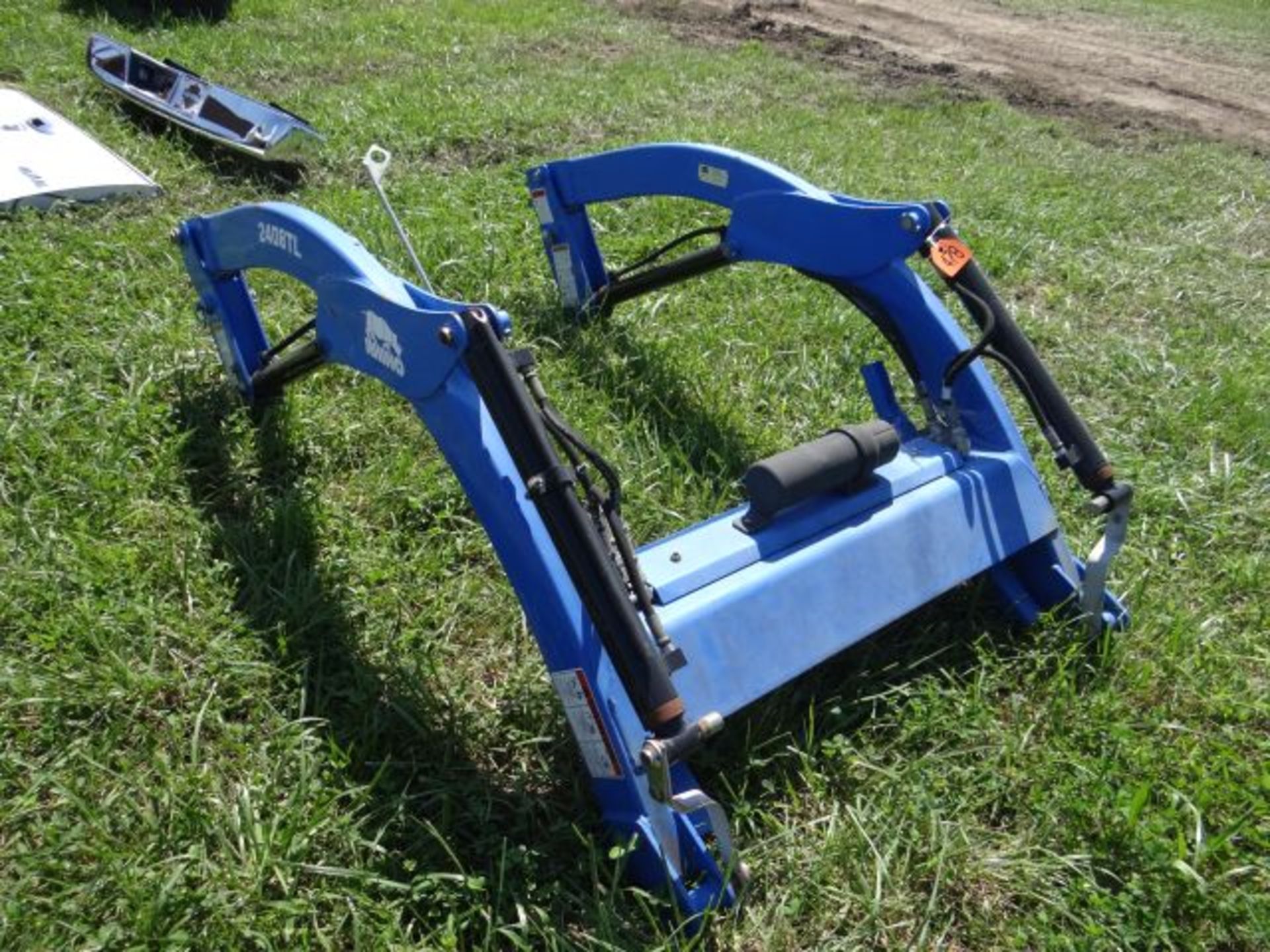 Rhino 2408TL Loader Never Used, Fits Compact Tractors - Image 2 of 2