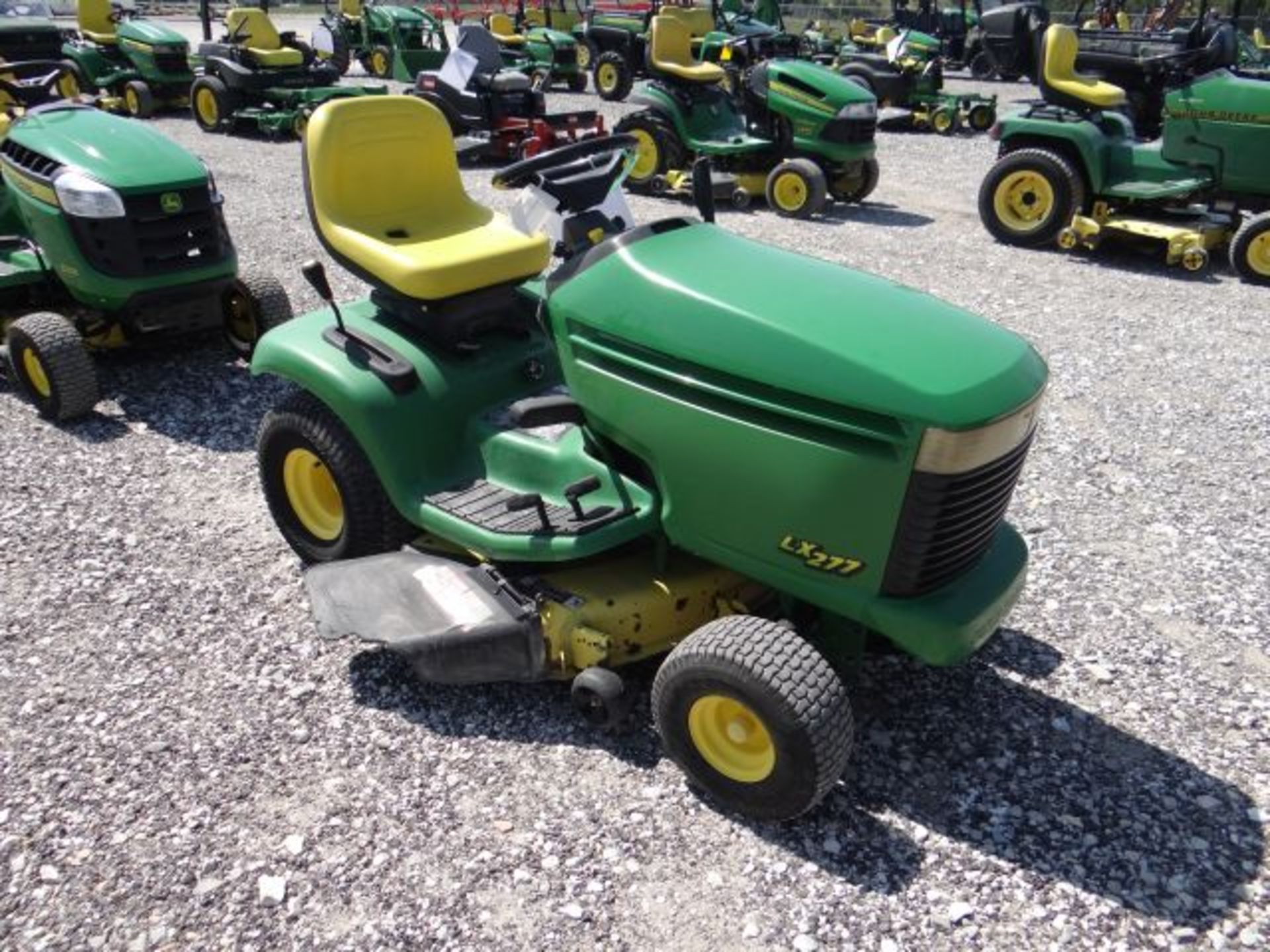 1999 JD LX277 Mower 17 HP, Kawasaki, Air Cooled, V-Twin, Hydro, 42" - Image 3 of 3