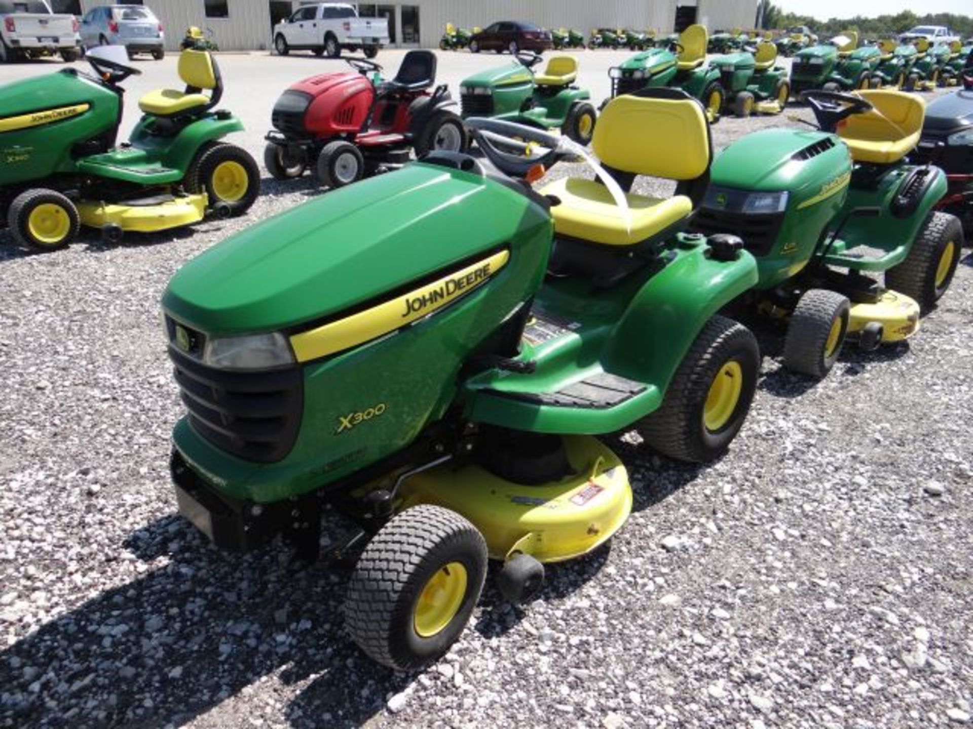 2007 JD X300 Mower 341 hrs, 17hp Kawasaki, V-Twin, Air Cooled, Hydro, w/ 42" Deck and 44" Front - Image 2 of 3