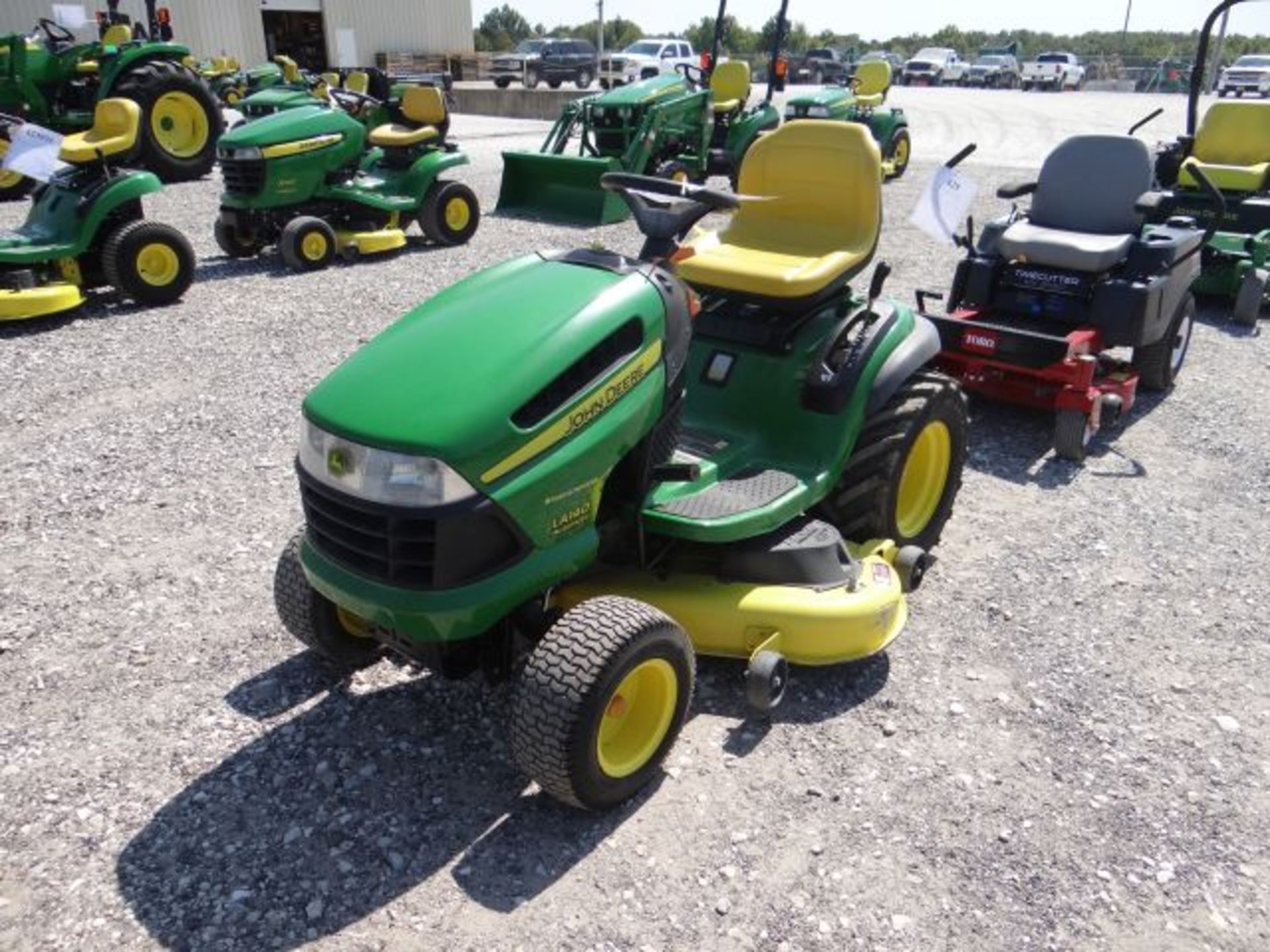 2007 JD LA140 Mower 164 hrs, 23hp Briggs, V-Twin, Air Cooled, Hydro, Transmission Weak, Salvage - Image 2 of 3