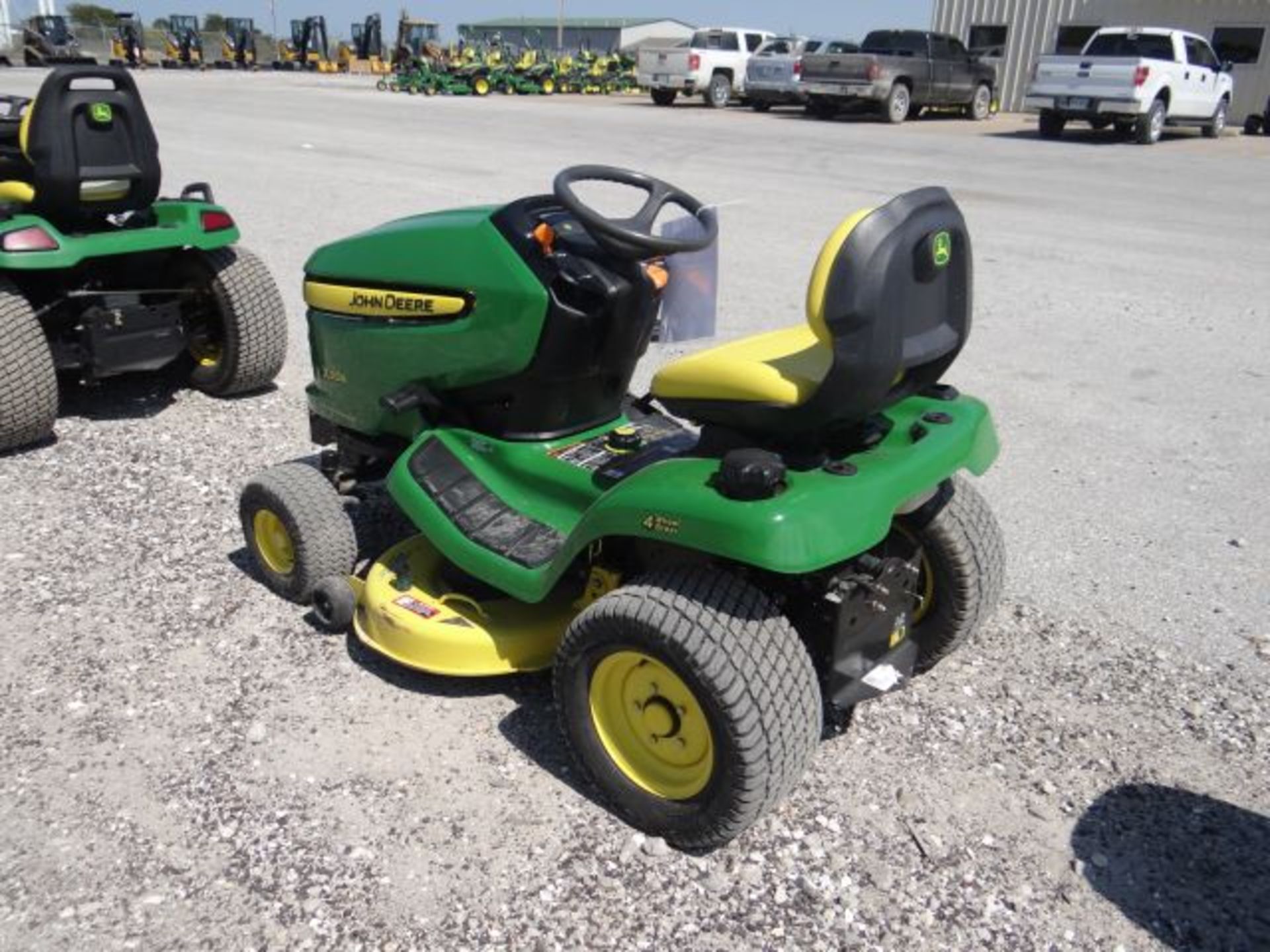 2008 JD X304 AWS Mower 189 hrs, 17hp Kawasaki, Air Cooled, Hydro, 42" Deck, All Wheel Steer - Image 3 of 3