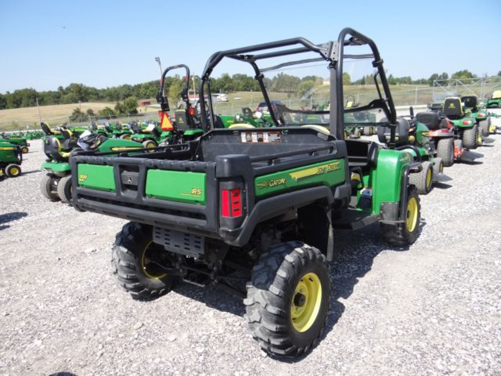 2011 JD 625i XUV Gator 992 hrs, Steel Wheels, Traction Tires, No Scratch Windshield, Bed Lift Kit, - Image 3 of 3