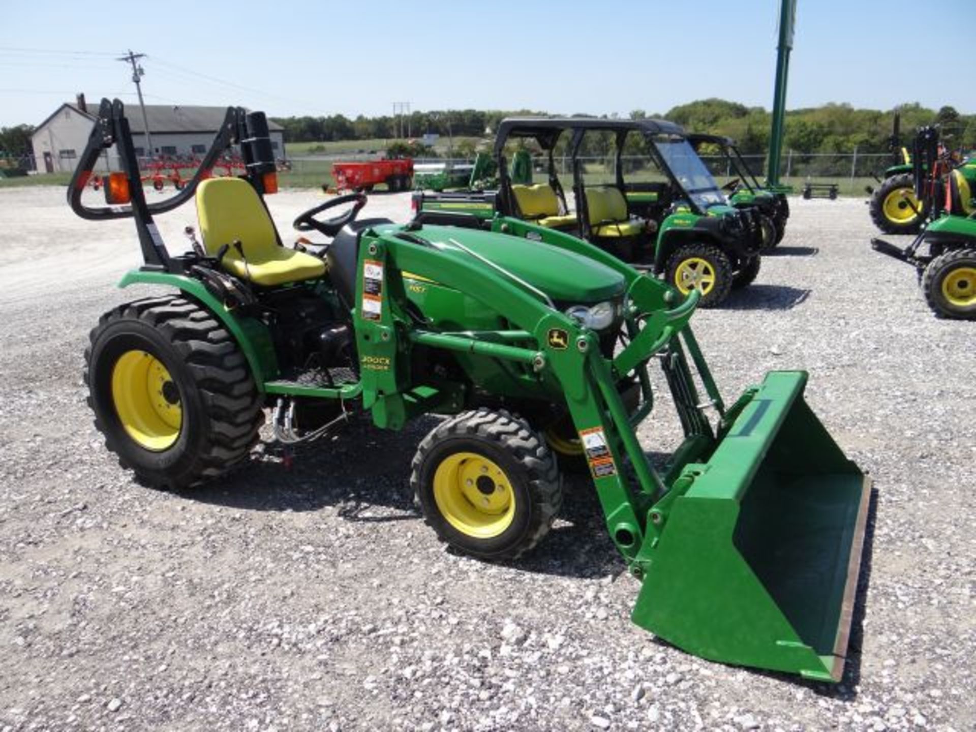 2011 JD 2720 Compact Tractor 119 hrs, 31hp, Yanmar, Diesel, MFWD, 2spd Hydro, Open Station, - Image 2 of 3