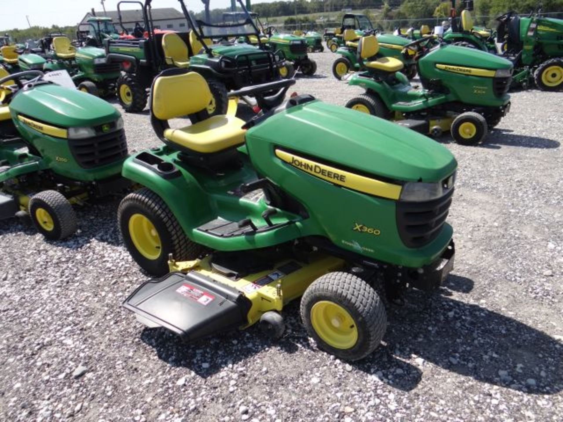 2009 JD X360 Mower 700 hrs, 22hp Kawasaki, Air Cooled, V-Twin, Hydro Power Steering, Hyd Lift, 48" - Image 3 of 3