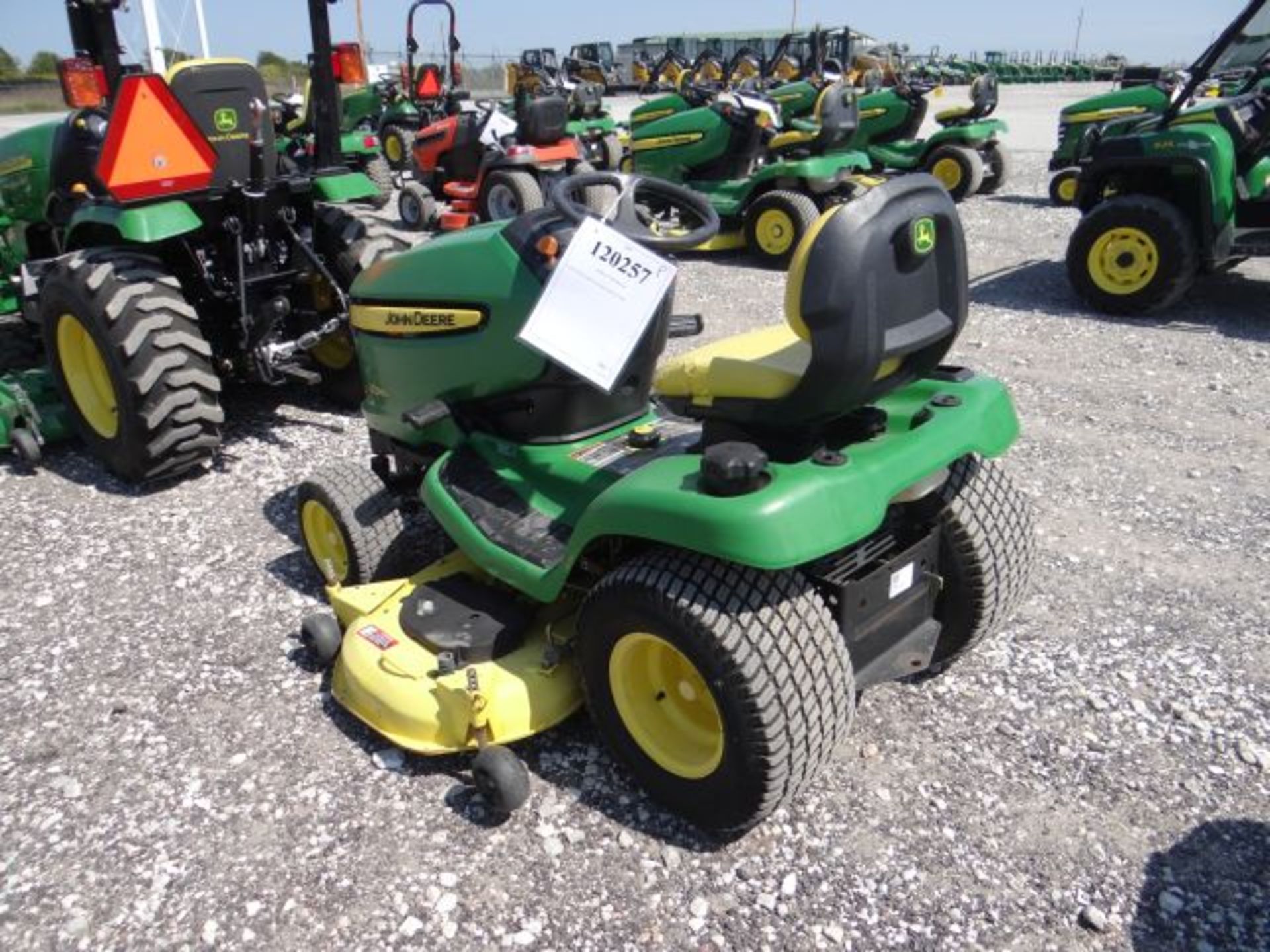 2009 JD X340 Mower 572 hrs, 22hp Kawasaki, Air Cooled, Hydro, 54" Deck