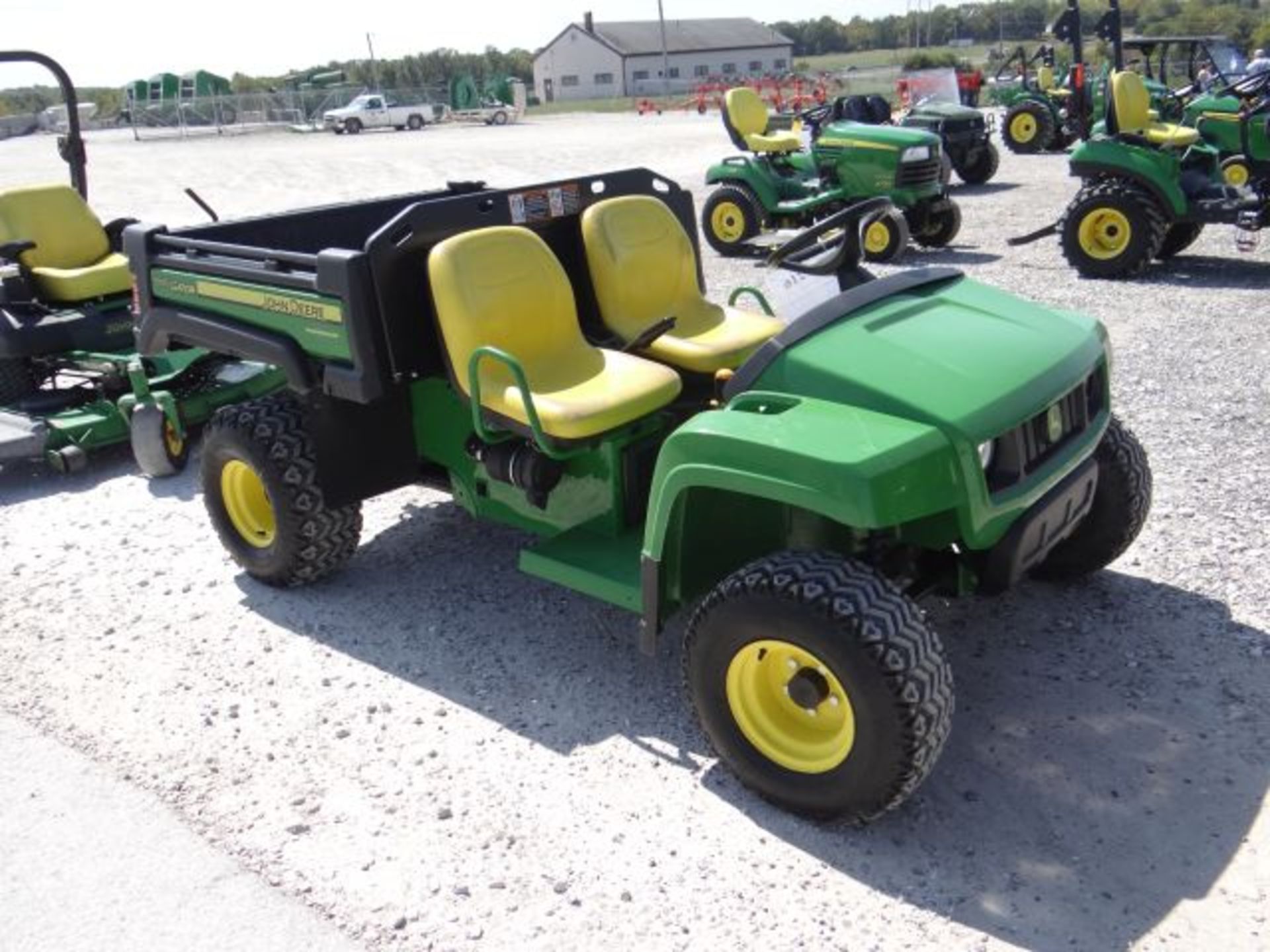 2015 JD TX Gator 423 hrs, 15.5hp Kawasaki, Air Cooled, All Purpose Tires, 2x4, Bucket Seats - Image 2 of 3