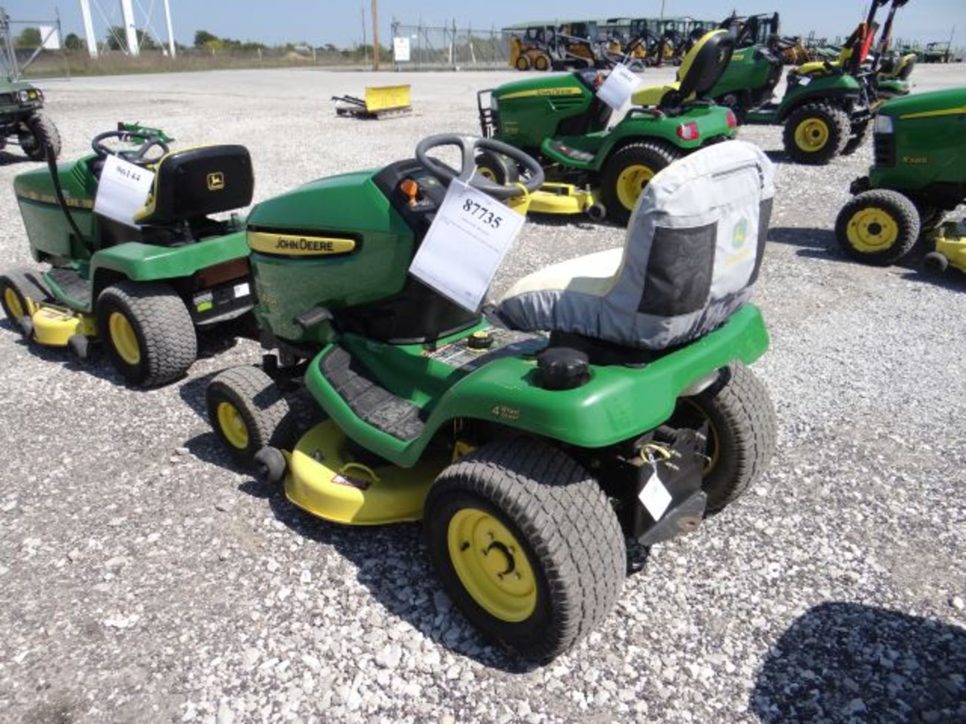 2008 JD X304 AWS Mower 348 hrs, 17hp Kawasaki, Air Cooled, Hydro, 42" Deck, All Wheel Steer, New - Image 2 of 4