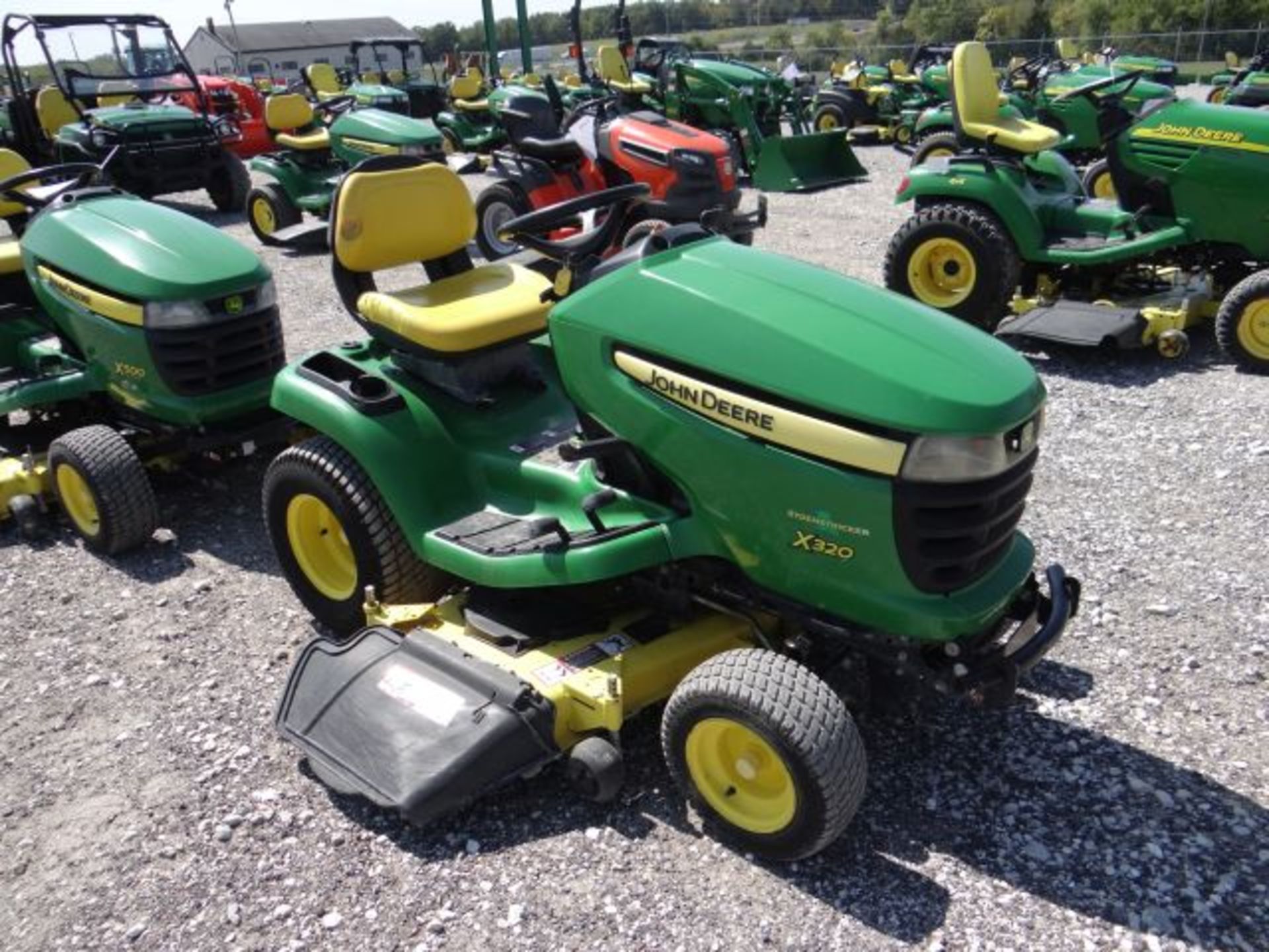 2007 JD X320 Mower 661 hrs, 22hp Kawasaki, V-Twin, Air Cooled, Hydro, 48" Deck - Image 3 of 3