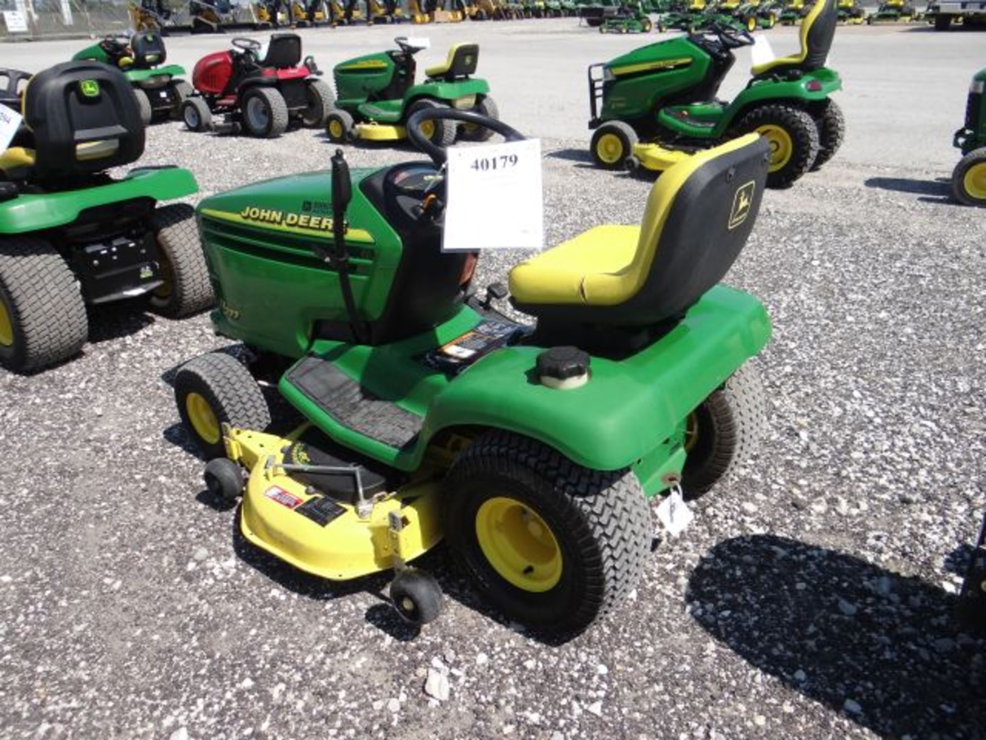 2000 JD LX277 Mower 17hp Kawasaki, Air Cooled, V-Twin, Hydro, 48" Deck