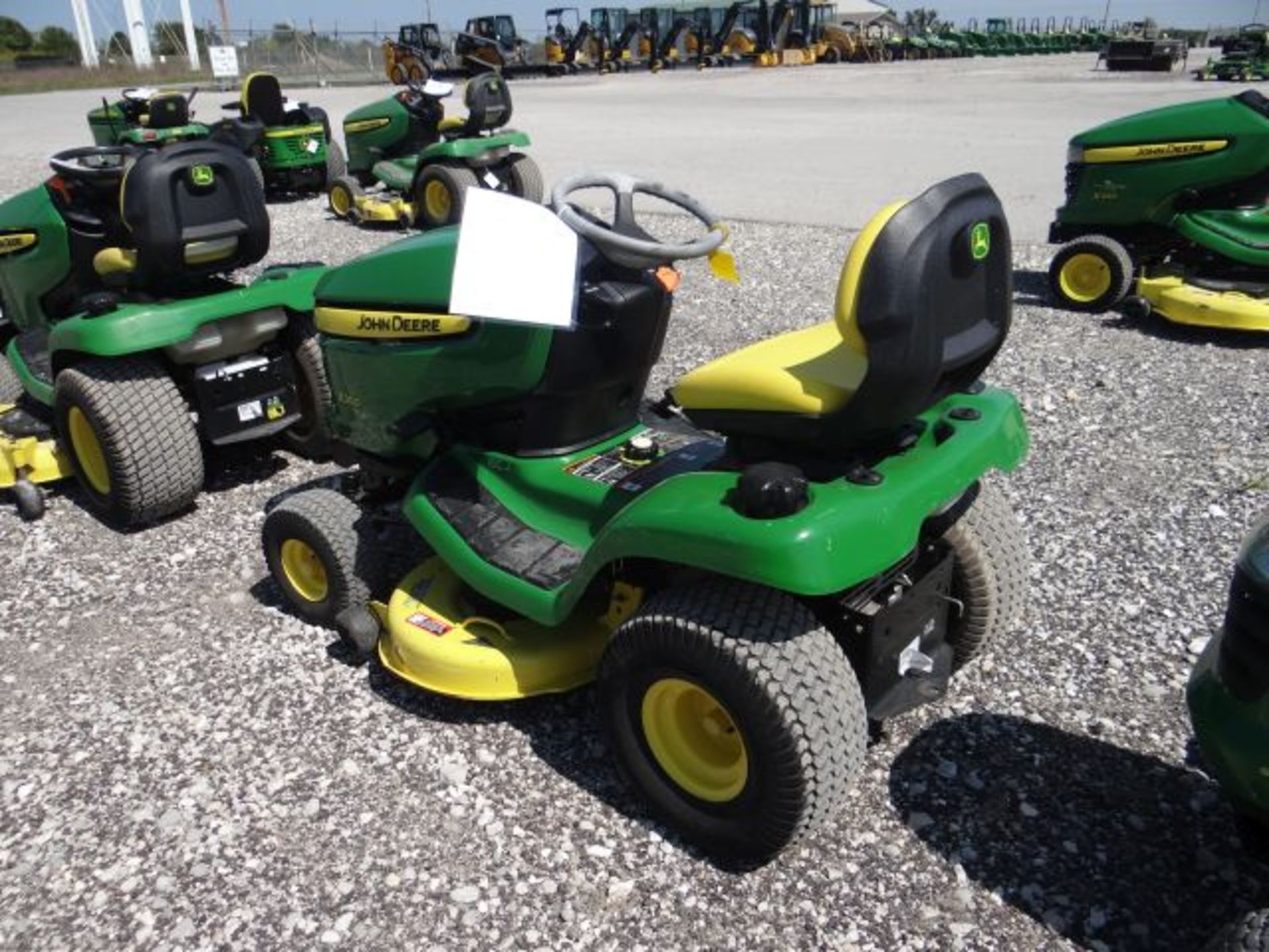 2007 JD X300 Mower 341 hrs, 17hp Kawasaki, V-Twin, Air Cooled, Hydro, w/ 42" Deck and 44" Front