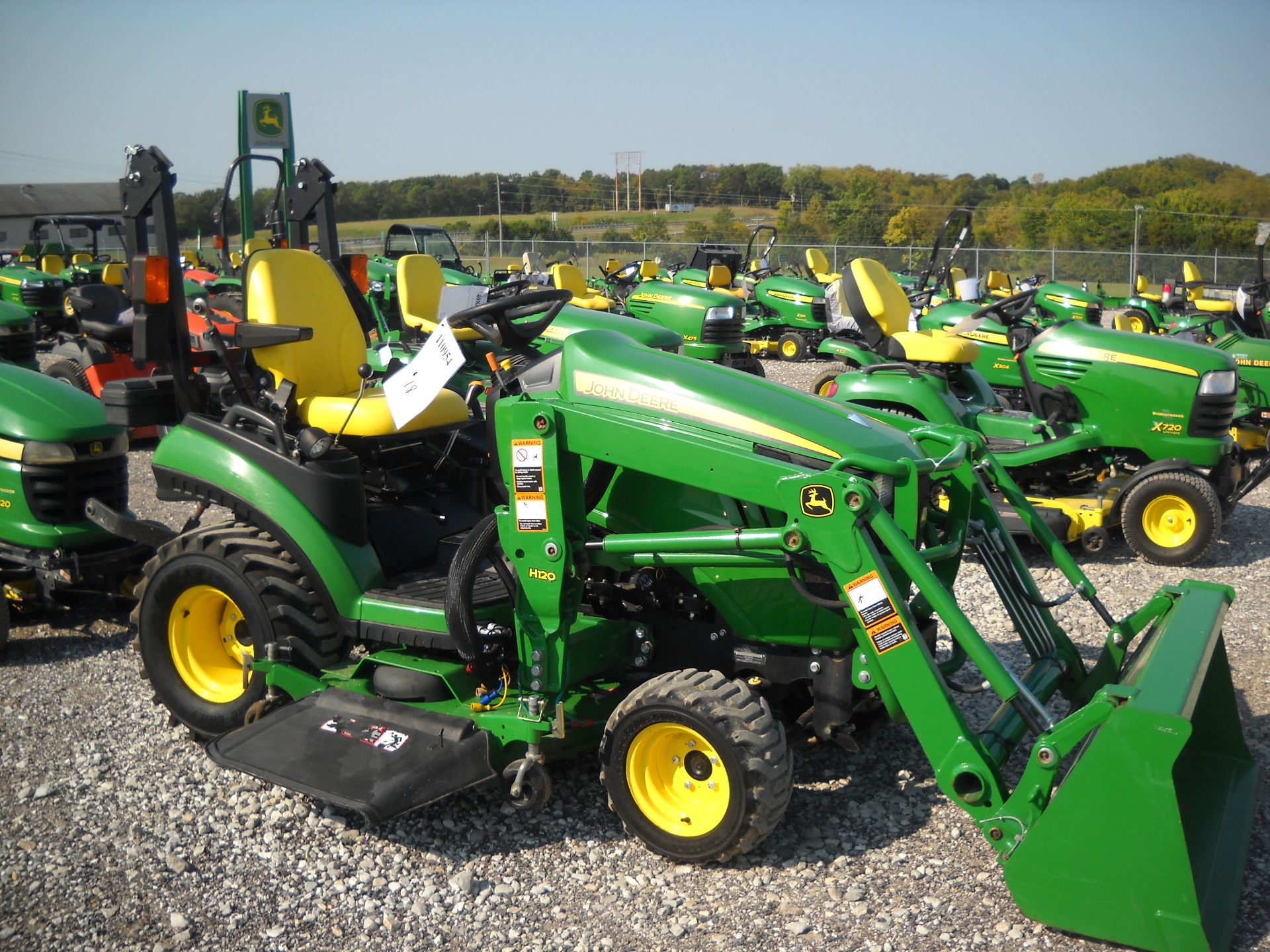 2013 JD 1025R Compact Tractor 235 hrs, 24hp, Yanmar, 2spd, Hydro, MFWD, R-4 Tires, Folding rops, STD