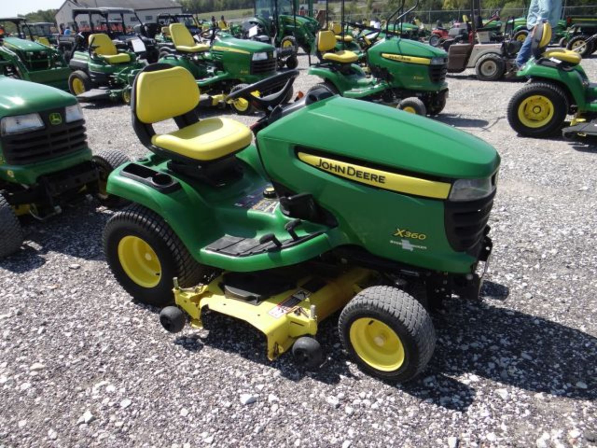 2010 JD X360 Mower 631 hrs, 22hp Kawasaki, Air Cooled, V-Twin, Hydro Power Steering, Hyd Lift, 48" - Image 3 of 3