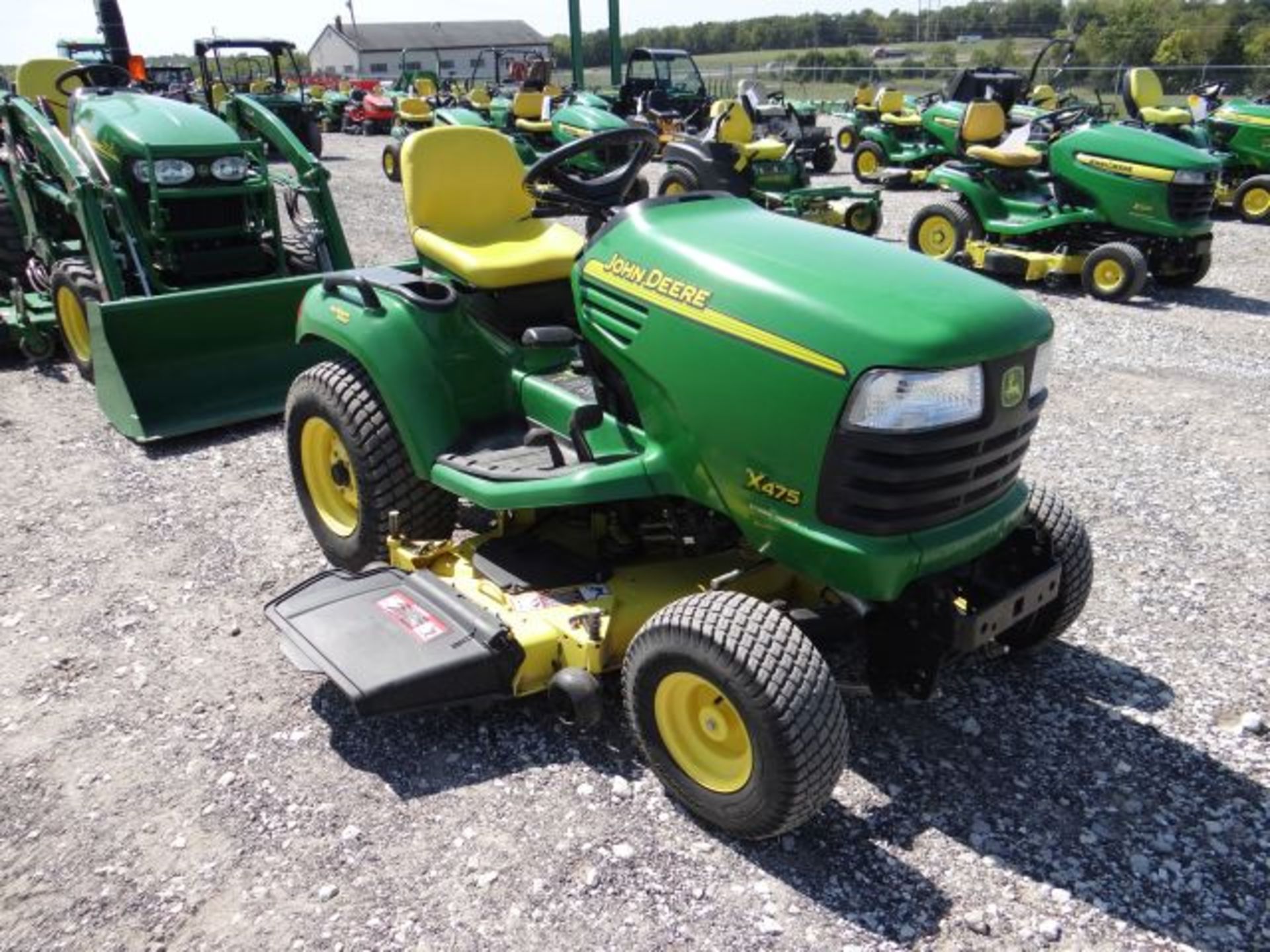 2005 JD X475 AWS Mower 623 hrs, 23hp Kawasaki V-Twin, Water Cooled, Hydro Power Steering, Diff Lock, - Image 2 of 4