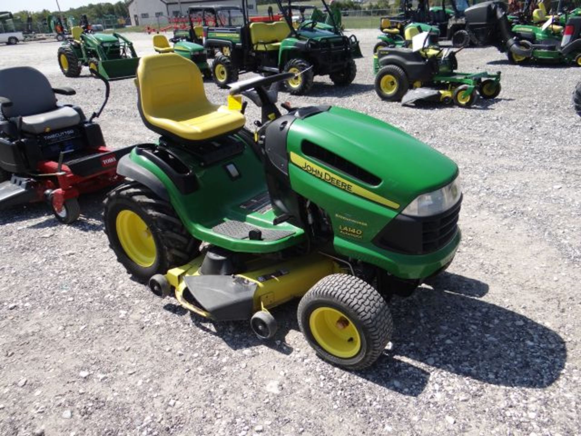 2007 JD LA140 Mower 164 hrs, 23hp Briggs, V-Twin, Air Cooled, Hydro, Transmission Weak, Salvage - Image 3 of 3