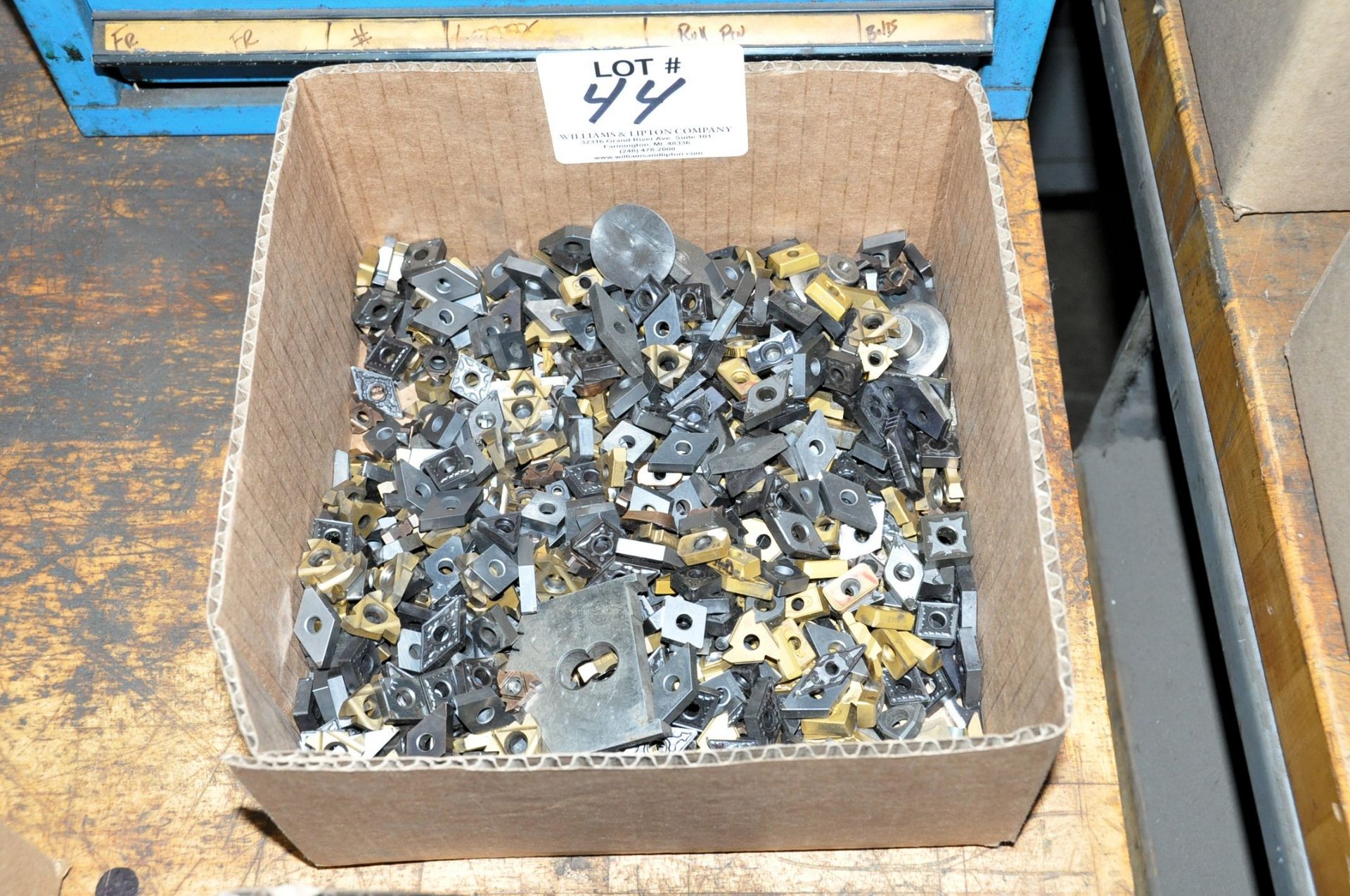 Lot-Loose Carbide Inserts in (1) Box