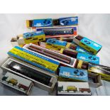 Model railways - a collection of good boxed OO gauge rolling stock comprising 3 passenger coaches