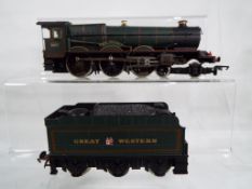 Hornby - an OO gauge locomotive and tender, 4-6-0 King Richard 1 op no 6027, GW green livery,