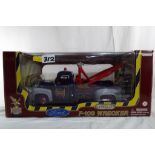 Road Legends - a 1:18 scale diecast model, Ford F-100 Wrecker 1953,