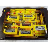 Diecast models - a collection of approximately 27 diecast model motor vehicles by Maisto and