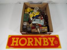 A good lot to include construction pieces, Hornby Dublo switches,