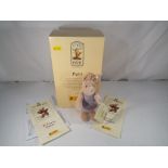 Steiff - A Steiff Piglet from the Disney, Winnie the Pooh Collection, button in ear with label,