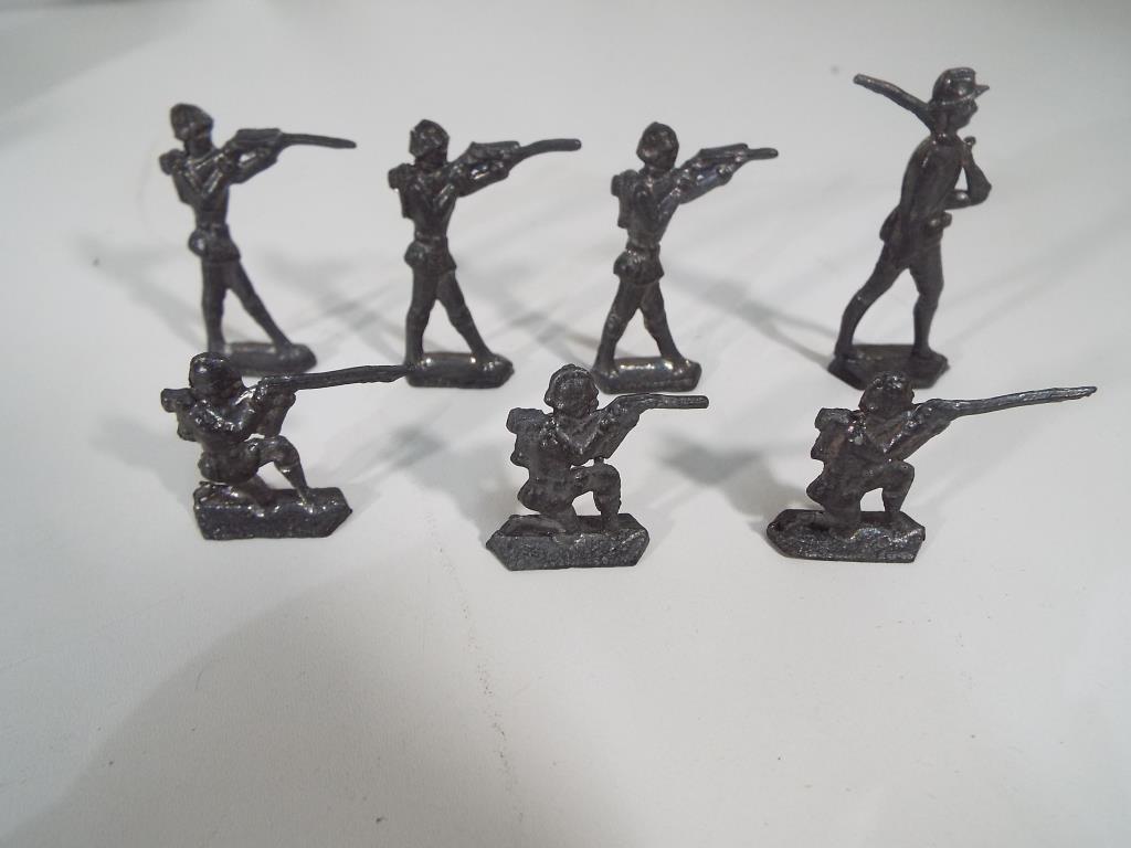 A good lot to include 8 sets of vintage casting halves for casting metal models, - Image 3 of 3