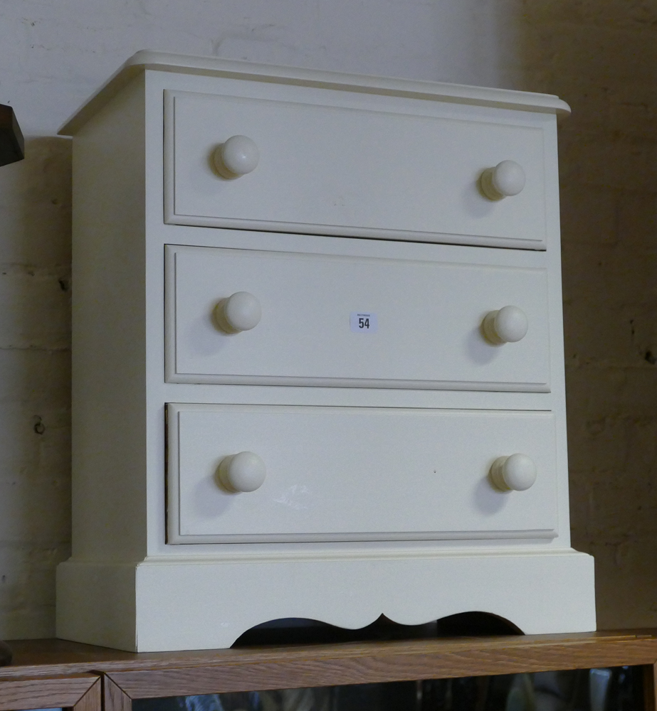 Cream painted bedside chest of 3 drawers