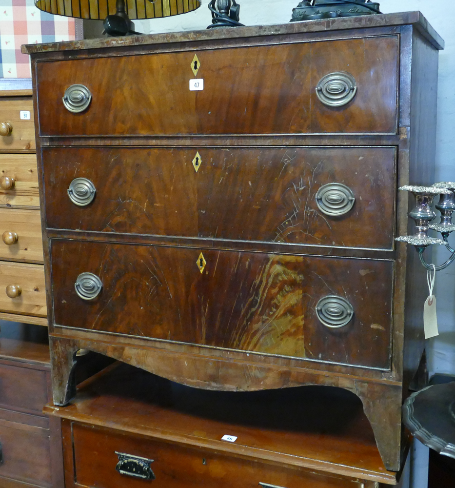 3' Georgian mahogany chest of 3 long drawers standing on bracket feet